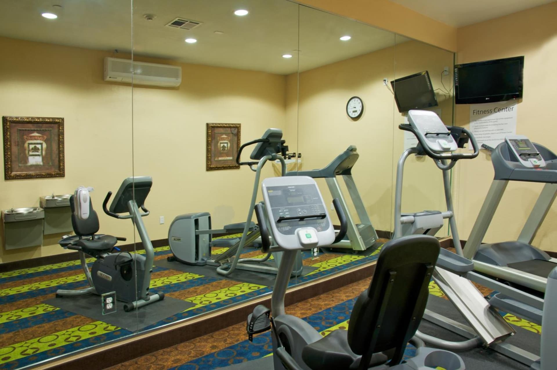 Holiday Inn Express & Suites Galveston West-Seawall gallery photo in Galveston, TX — image 21