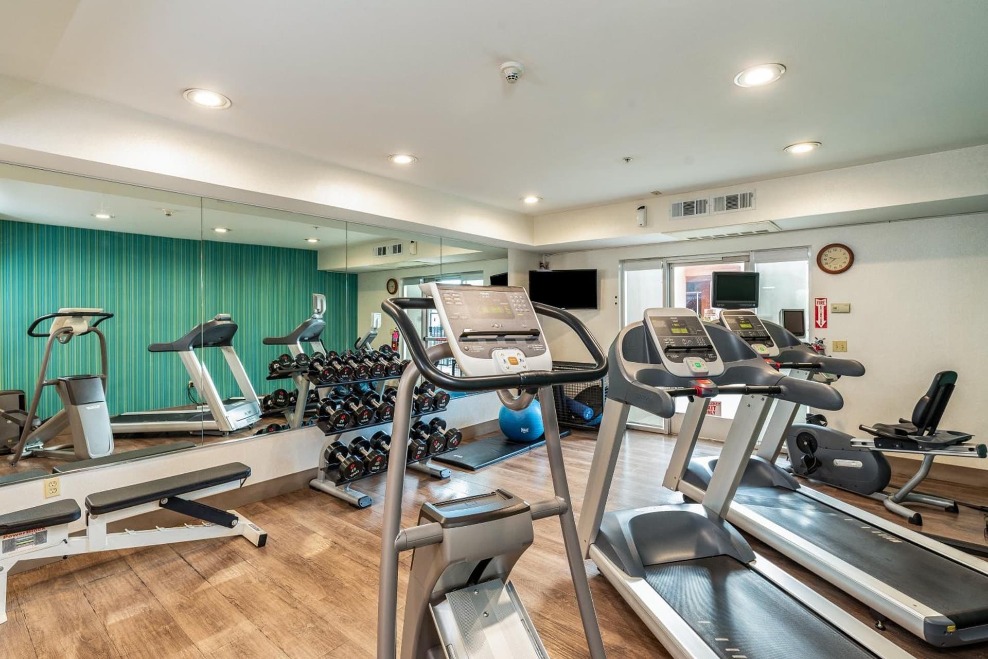 Holiday Inn Express Fremont - Milpitas Central by IHG gallery photo in Fremont, CA — image 24