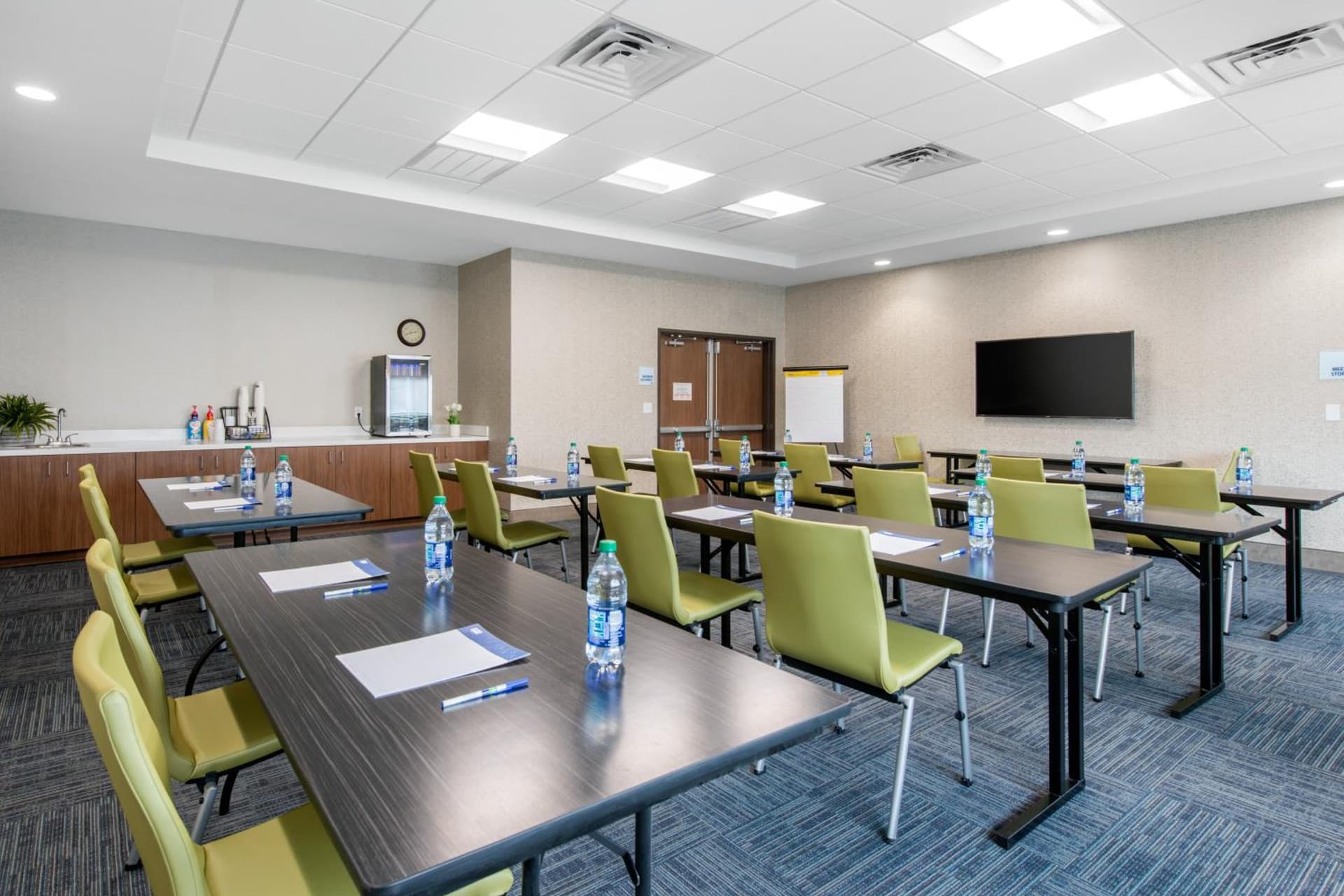 Holiday Inn Express & Suites Alachua - Gainesville Area by IHG gallery photo in Alachua, FL — image 25