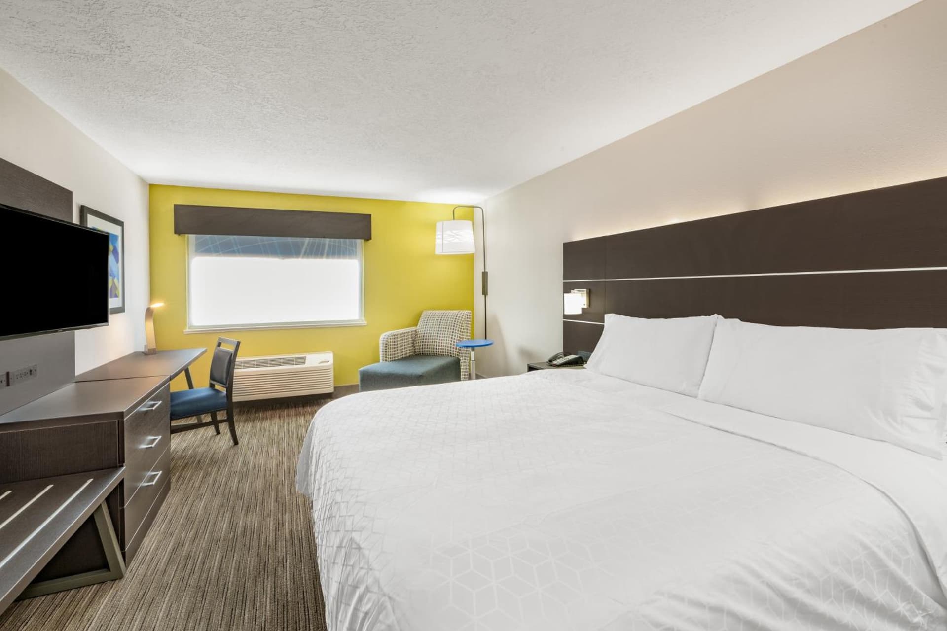 Holiday Inn Express Hotel & Suites Albuquerque - North Balloon Fiesta Park by IHG gallery photo in Albuquerque, NM — image 16