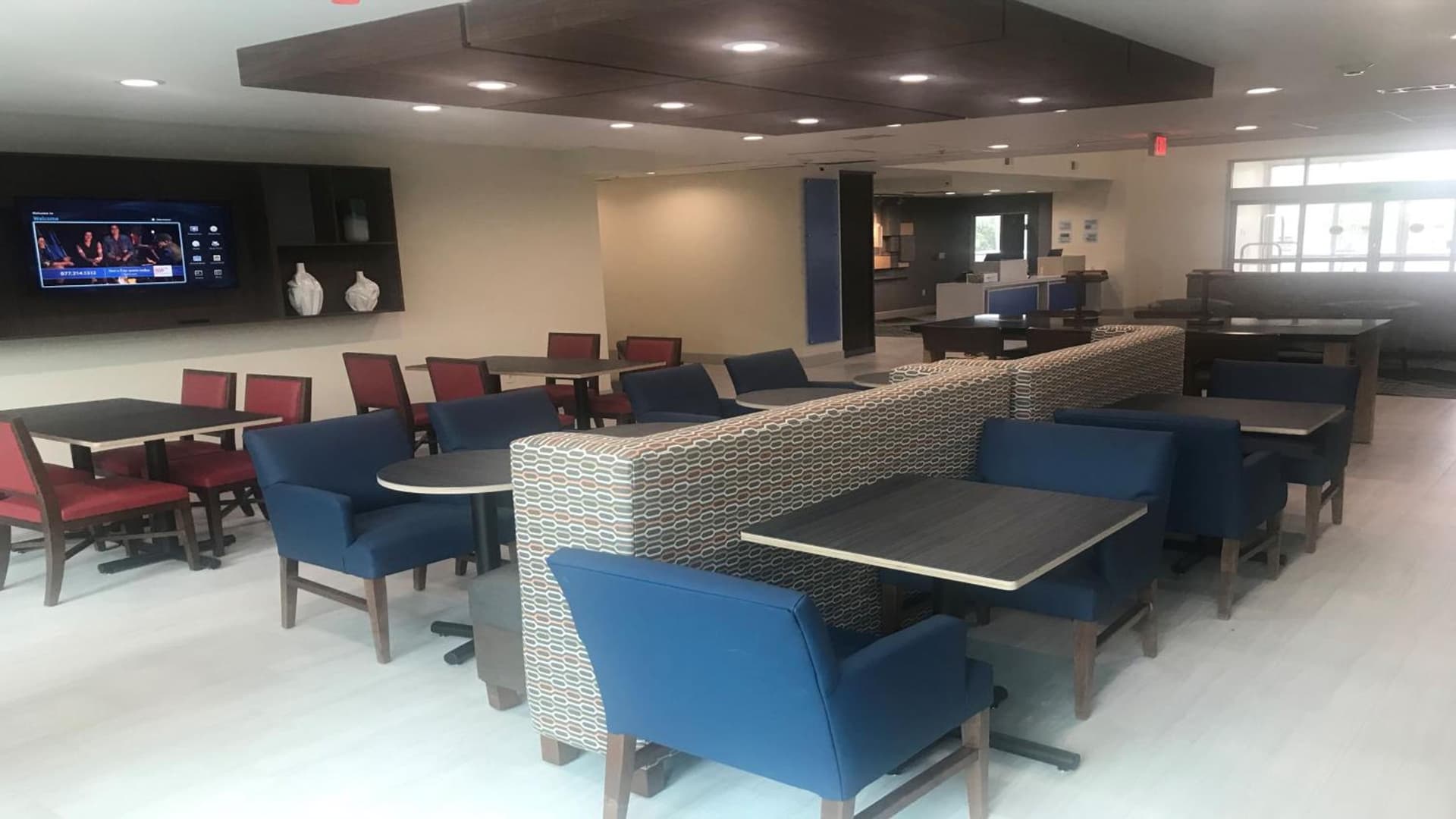Holiday Inn Express & Suites Arlington North – Stadium Area by IHG gallery photo in Arlington, TX — image 84