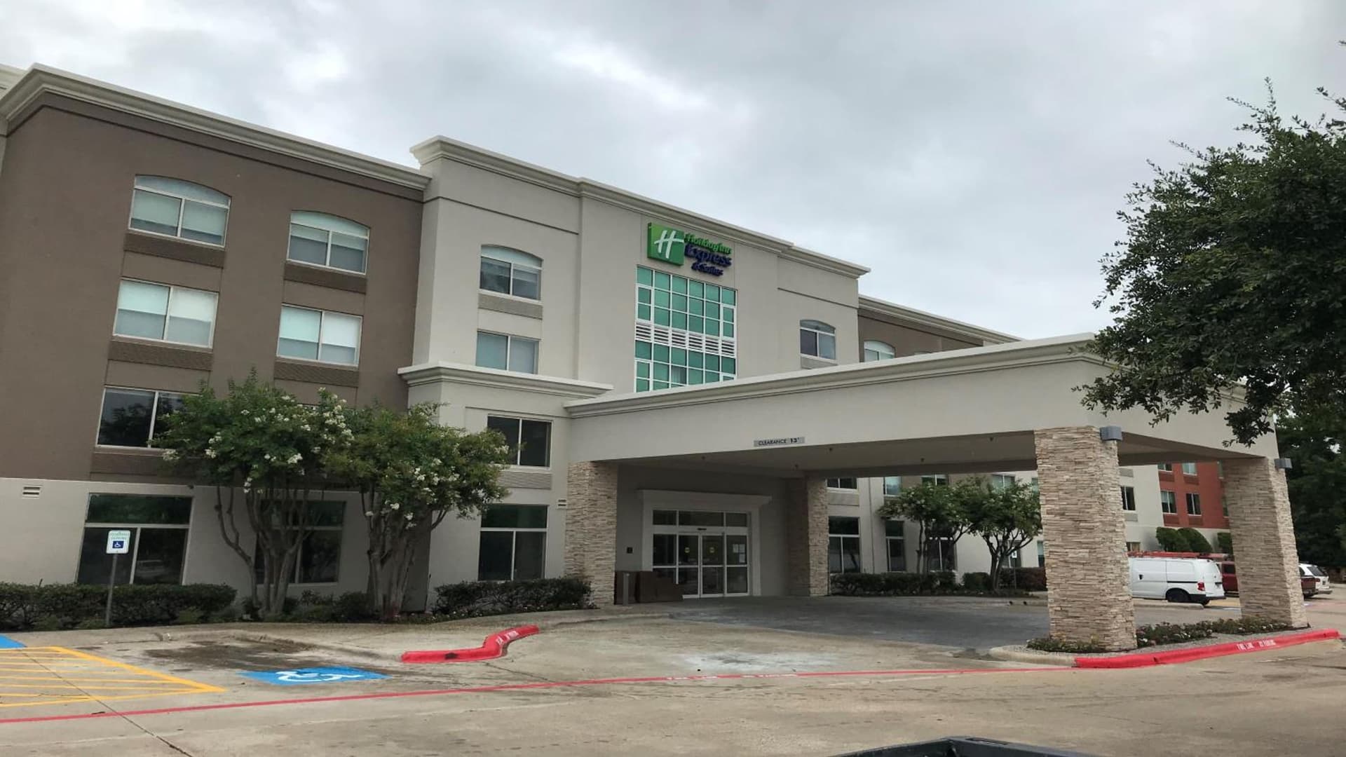 Holiday Inn Express & Suites Arlington North – Stadium Area by IHG gallery photo in Arlington, TX — image 52