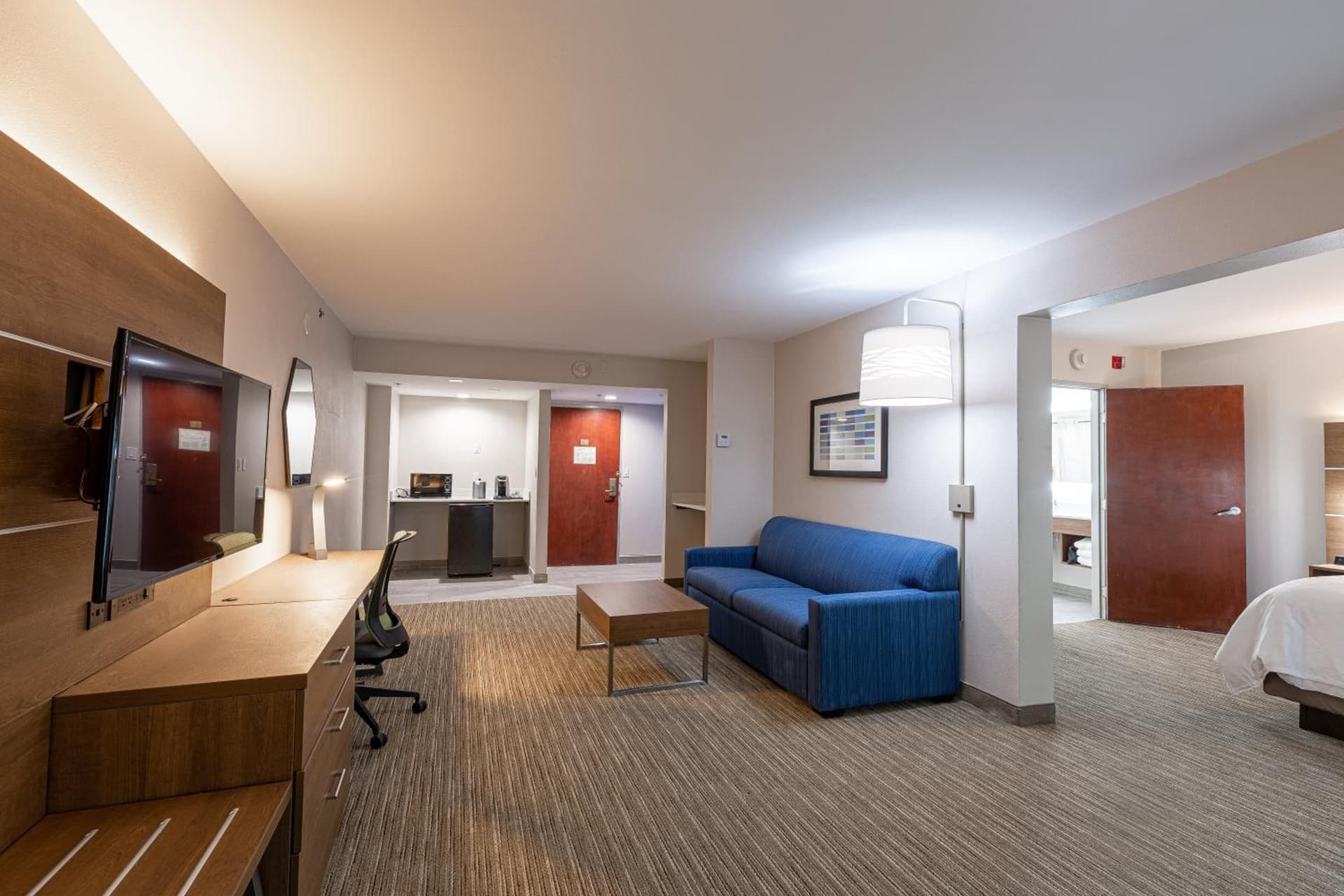 Holiday Inn Express & Suites Arlington North – Stadium Area by IHG gallery photo in Arlington, TX — image 20