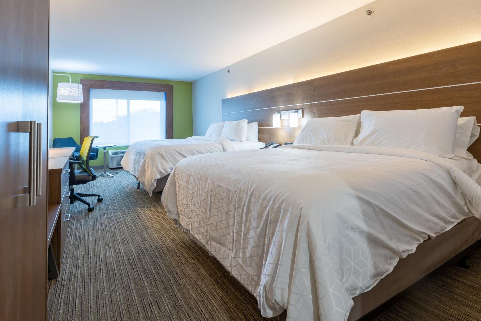Holiday Inn Express & Suites Arlington North – Stadium Area by IHG gallery photo in Arlington, TX — image 7