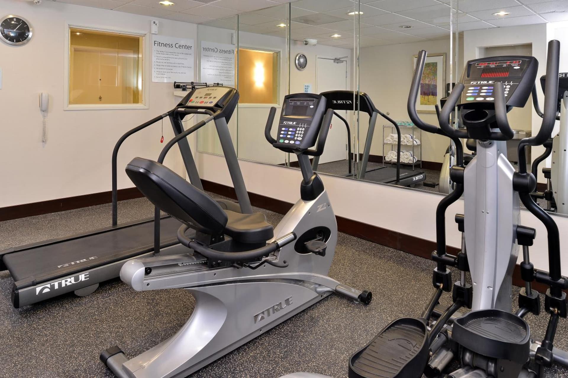 Holiday Inn Express Fresno River Park Highway 41 by IHG gallery photo in Fresno, CA — image 56
