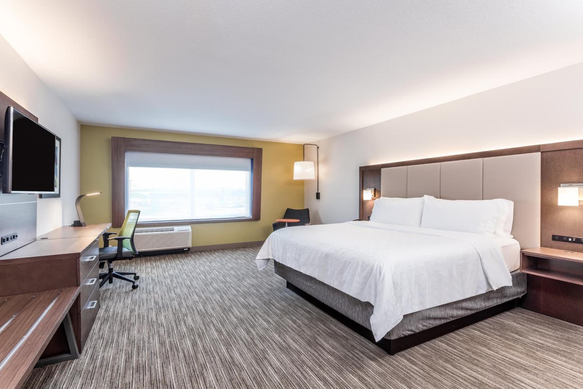 Holiday Inn Express & Suites Hammond by IHG gallery photo in Hammond, IN — image 33