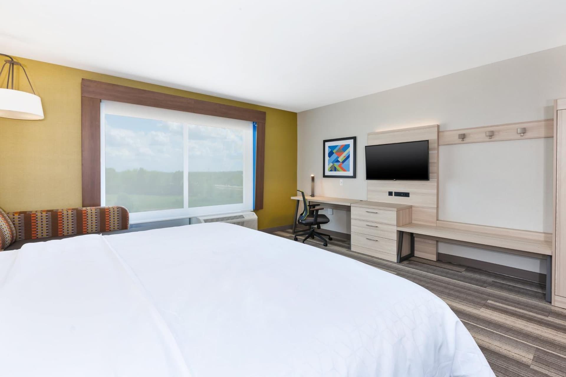 Holiday Inn Express & Suites - Grand Rapids Airport - South by IHG gallery photo in Grand Rapids, MI — image 70