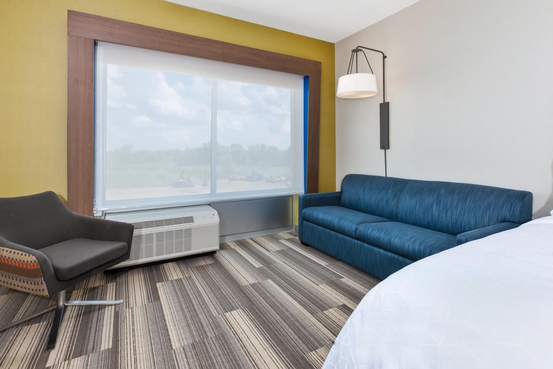 Holiday Inn Express & Suites - Grand Rapids Airport - South by IHG gallery photo in Grand Rapids, MI — image 24