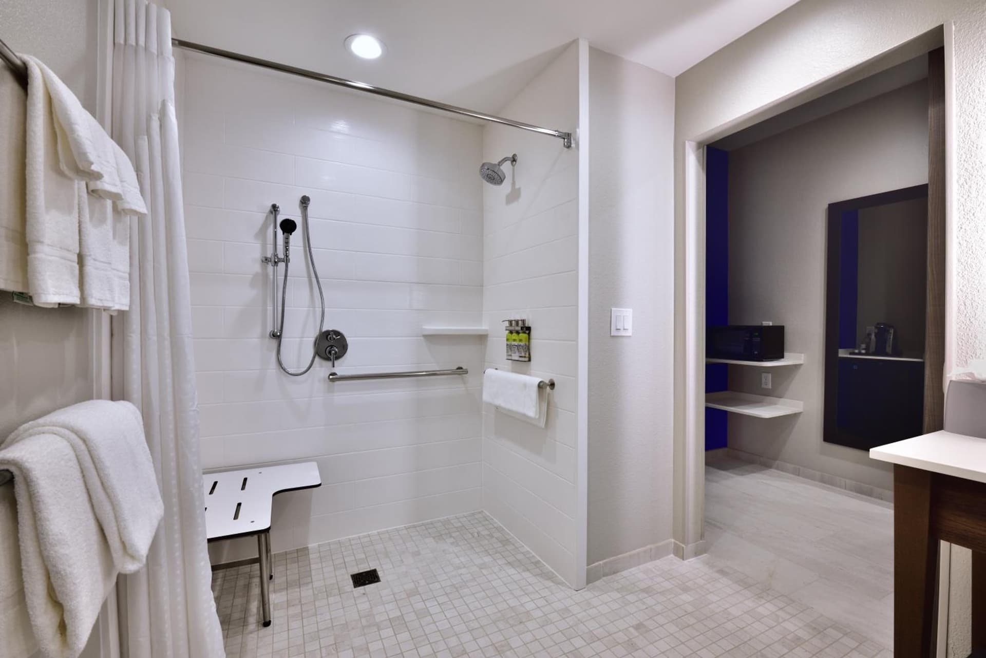 Holiday Inn Express & Suites Spring - Woodlands Area by IHG gallery photo in Spring, TX — image 25