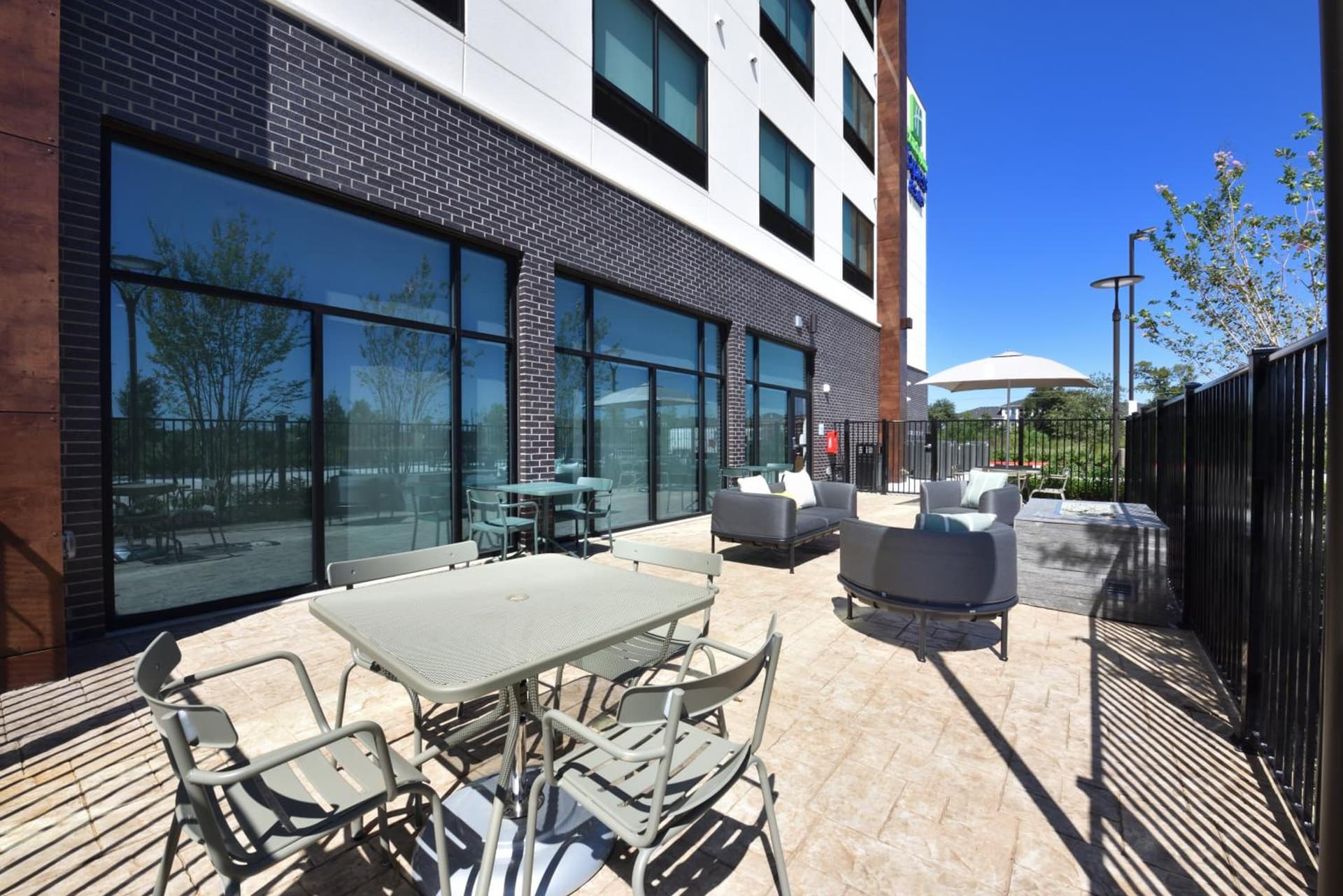 Holiday Inn Express & Suites Spring - Woodlands Area by IHG gallery photo in Spring, TX — image 49
