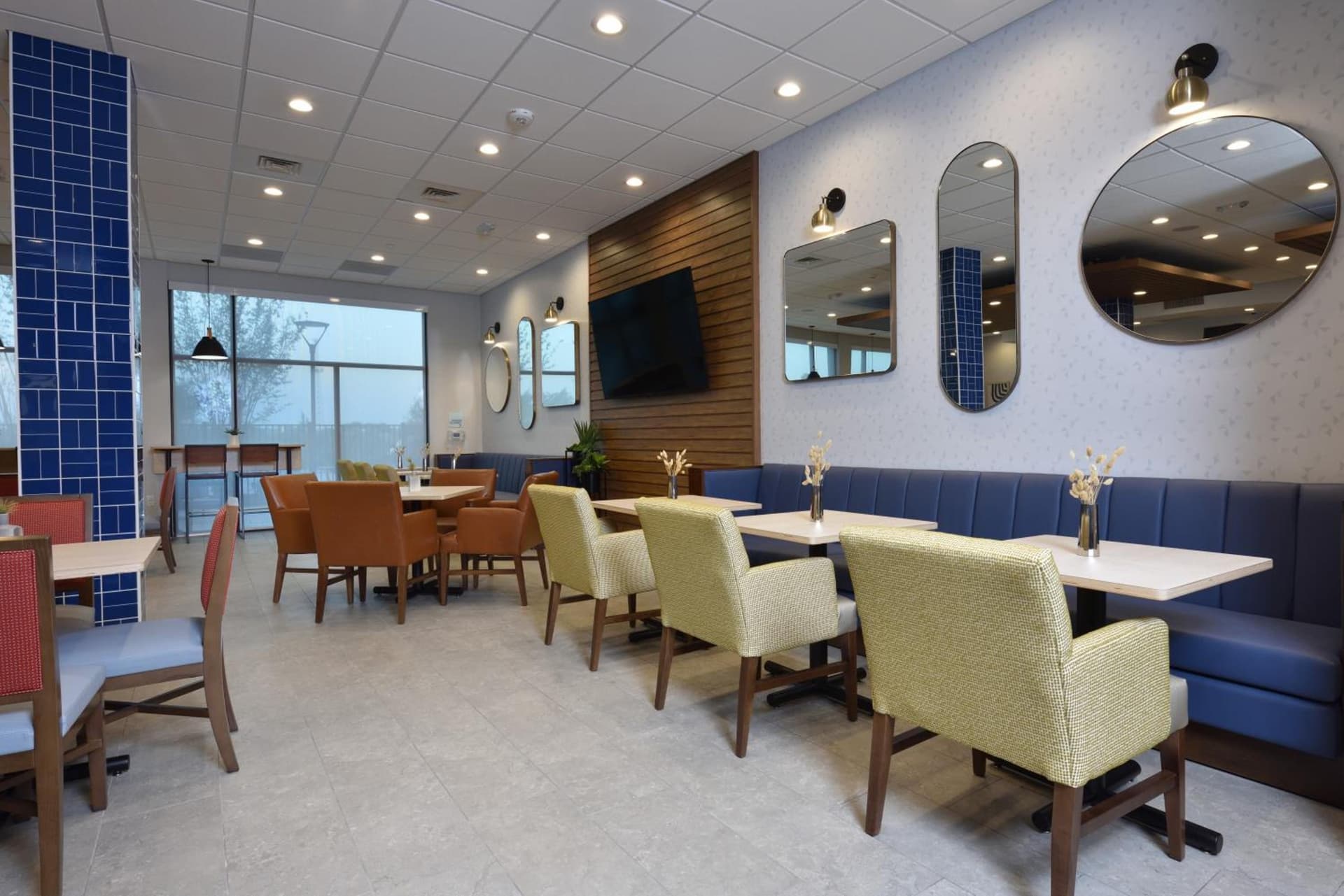 Holiday Inn Express & Suites Spring - Woodlands Area by IHG gallery photo in Spring, TX — image 27