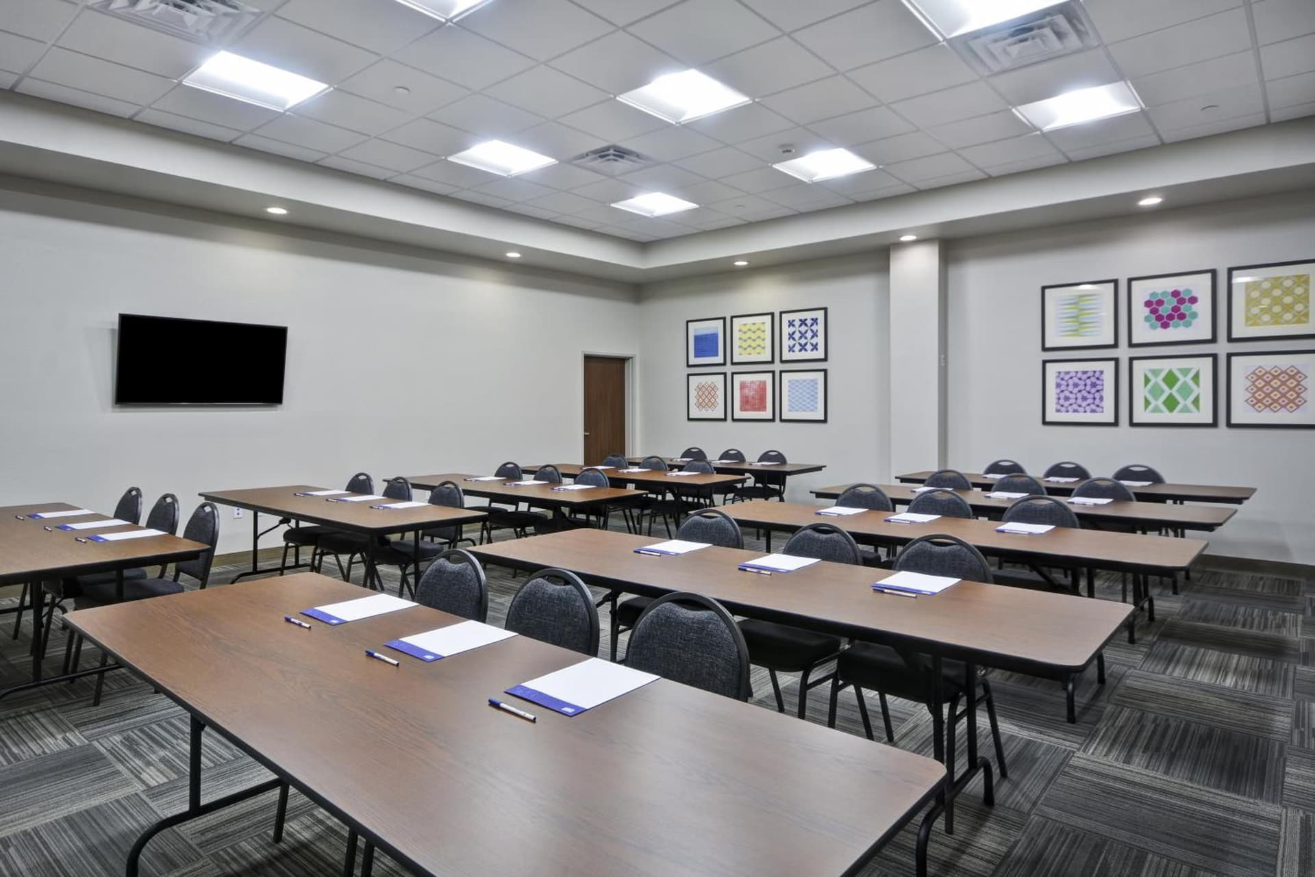 Holiday Inn Express & Suites - Houston NASA - Boardwalk Area by IHG gallery photo in Seabrook, TX — image 12