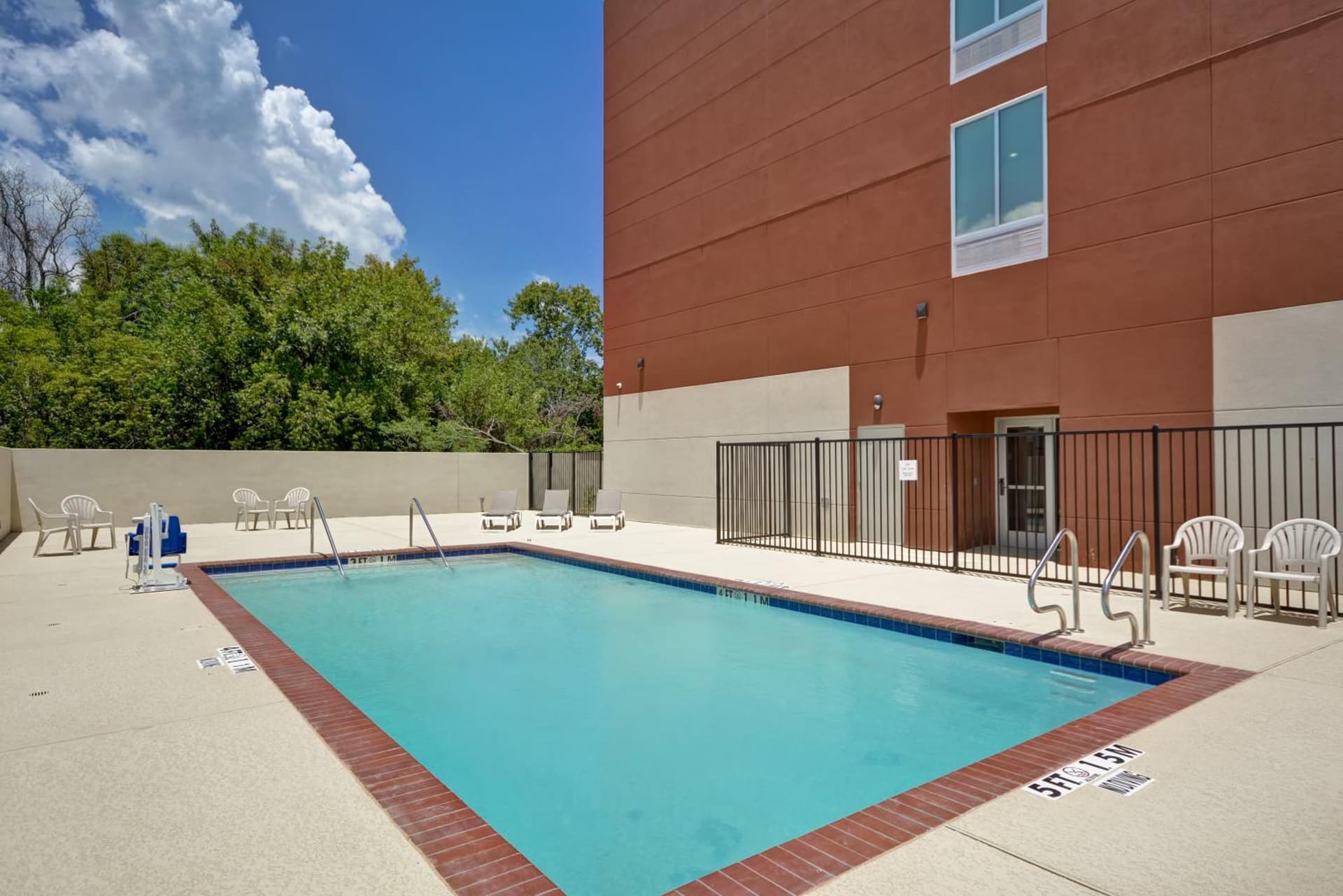 Holiday Inn Express & Suites - Houston NASA - Boardwalk Area by IHG gallery photo in Seabrook, TX — image 33
