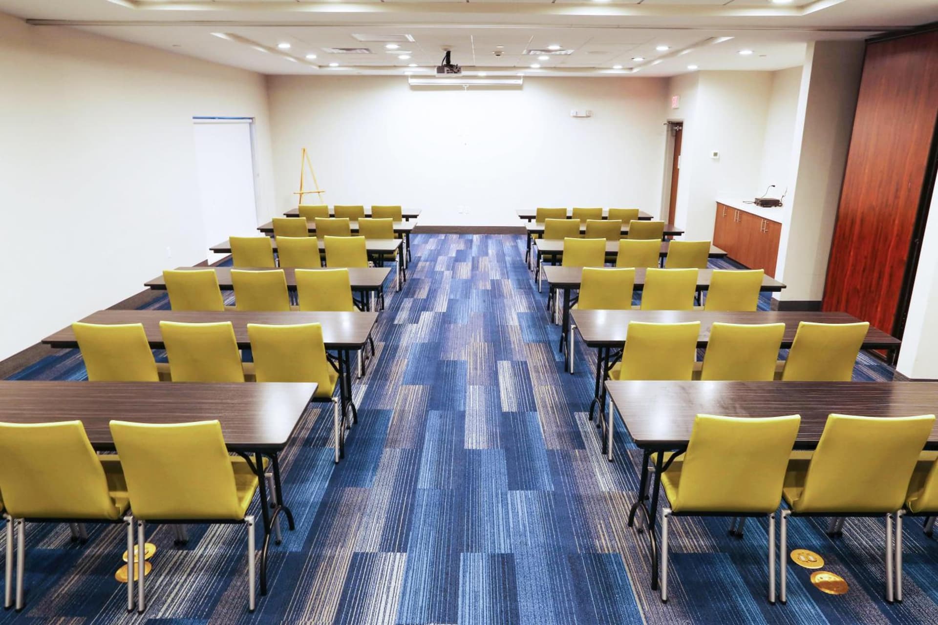 Holiday Inn Express & Suites - Houston IAH - Beltway 8 by IHG gallery photo in Houston, TX — image 57