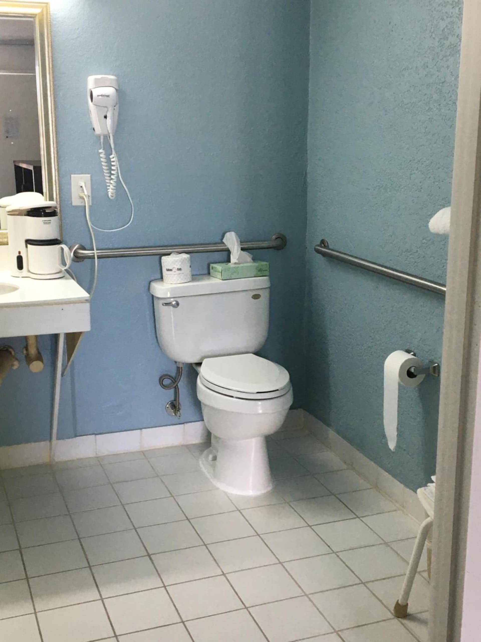 Days Inn by Wyndham Stuart gallery photo in Stuart, FL — image 38