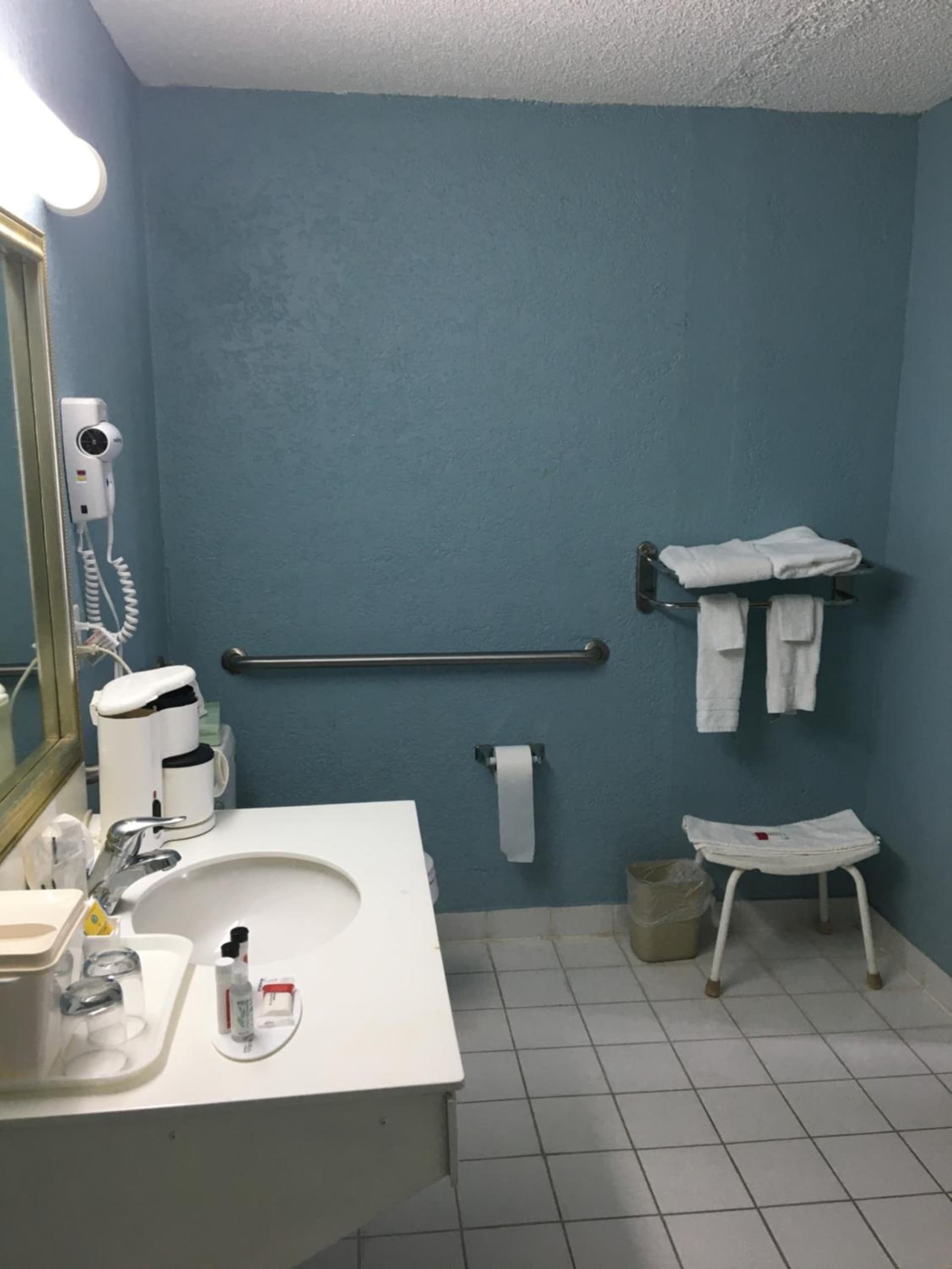 Days Inn by Wyndham Stuart gallery photo in Stuart, FL — image 56