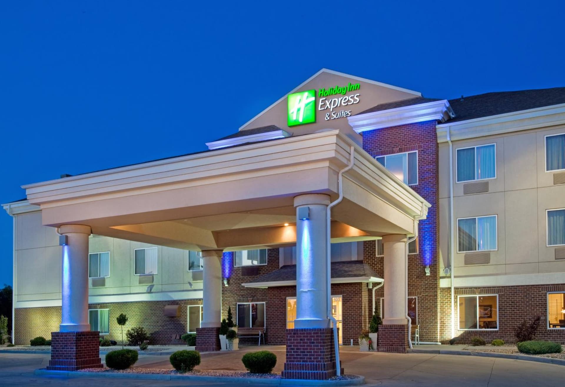 Holiday Inn Express & Suites - Dickinson by IHG featured exterior or lobby in Dickinson, ND — similar hotel