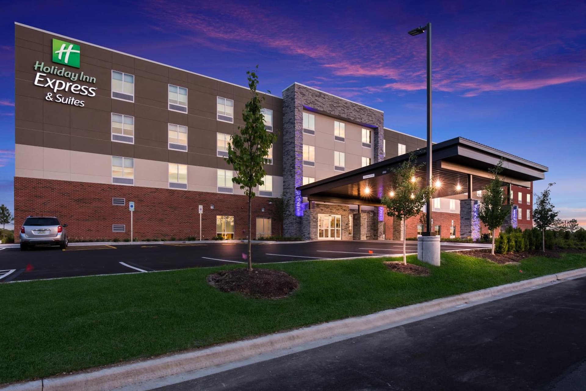 Holiday Inn Express & Suites Chicago - Hoffman Estates by IHG gallery photo in Hoffman Estates, IL — image 17