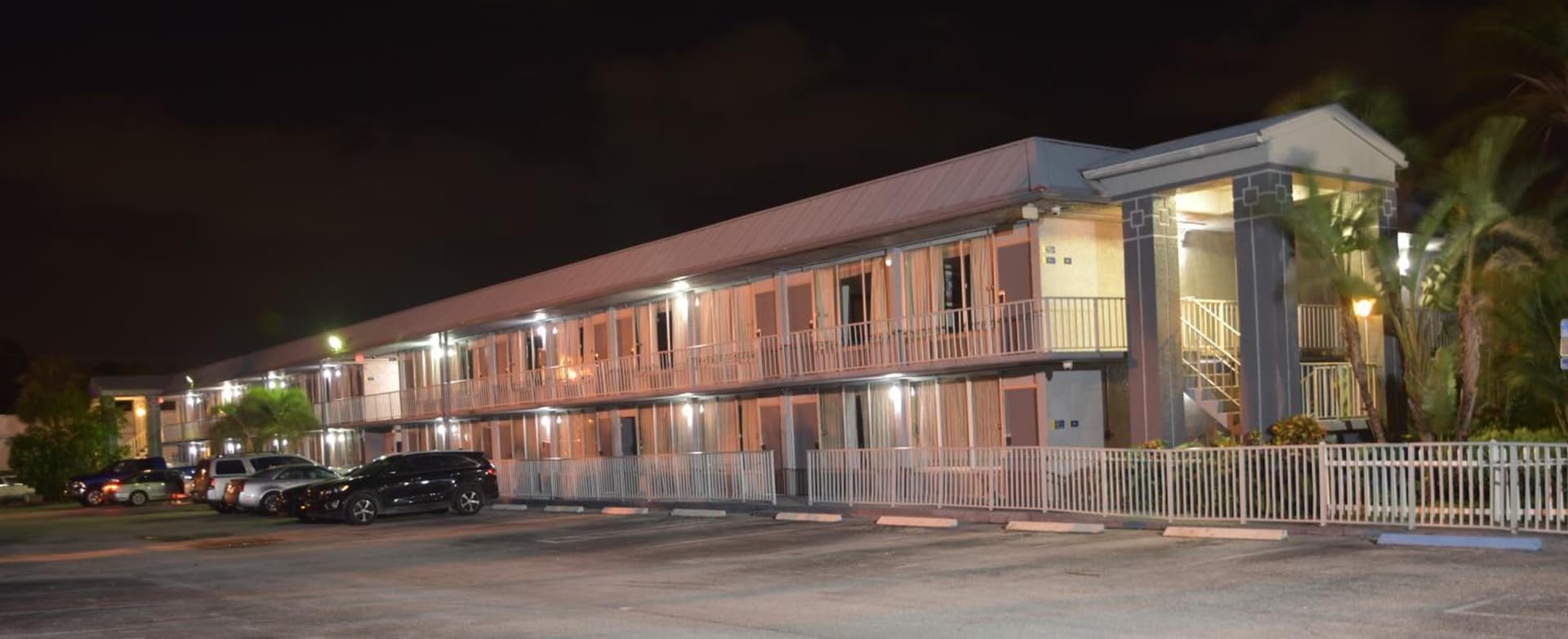 Days Inn by Wyndham Stuart gallery photo in Stuart, FL — image 43