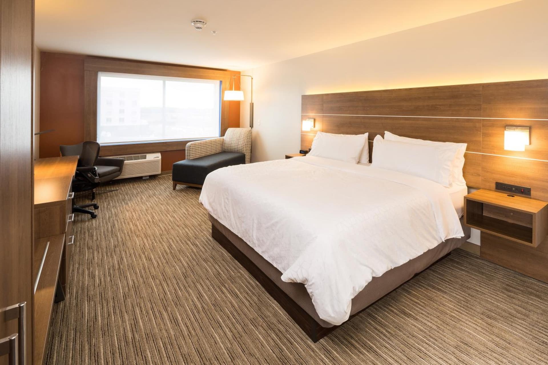Holiday Inn Express & Suites - Kalamazoo West by IHG gallery photo in Kalamazoo, MI — image 45