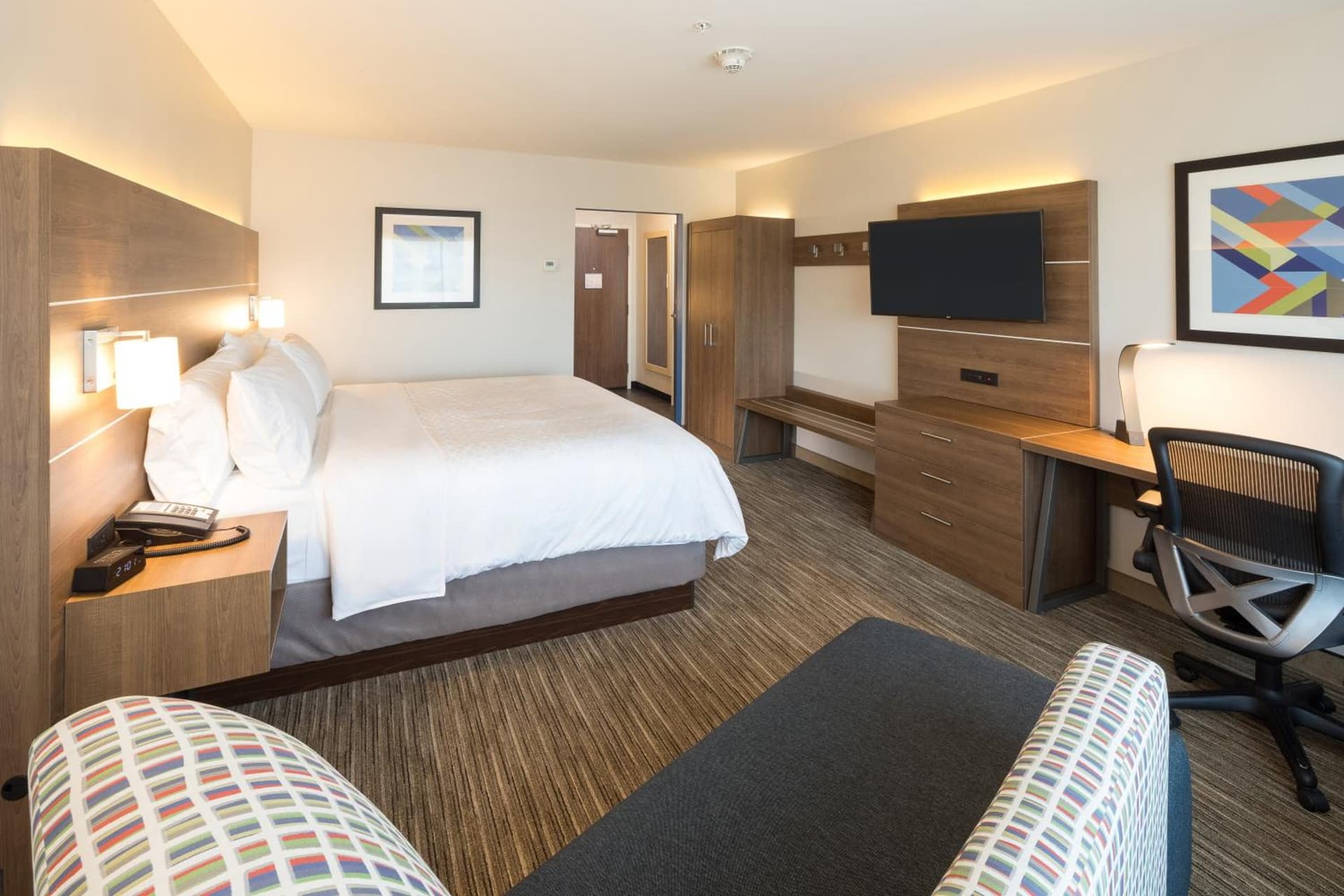 Holiday Inn Express & Suites - Kalamazoo West by IHG gallery photo in Kalamazoo, MI — image 4