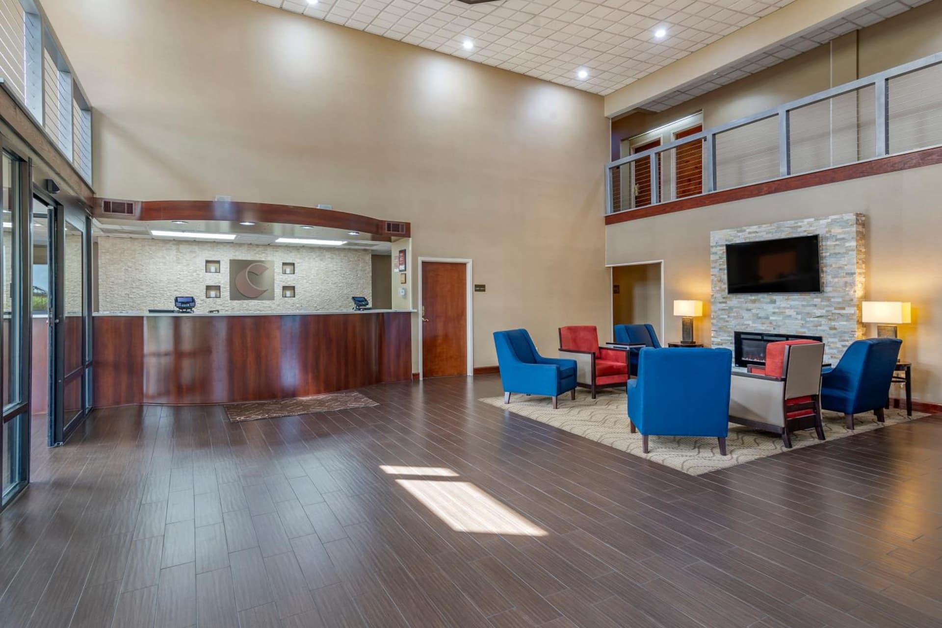 Comfort Suites near Robins Air Force Base gallery photo in Warner Robins, GA — image 23