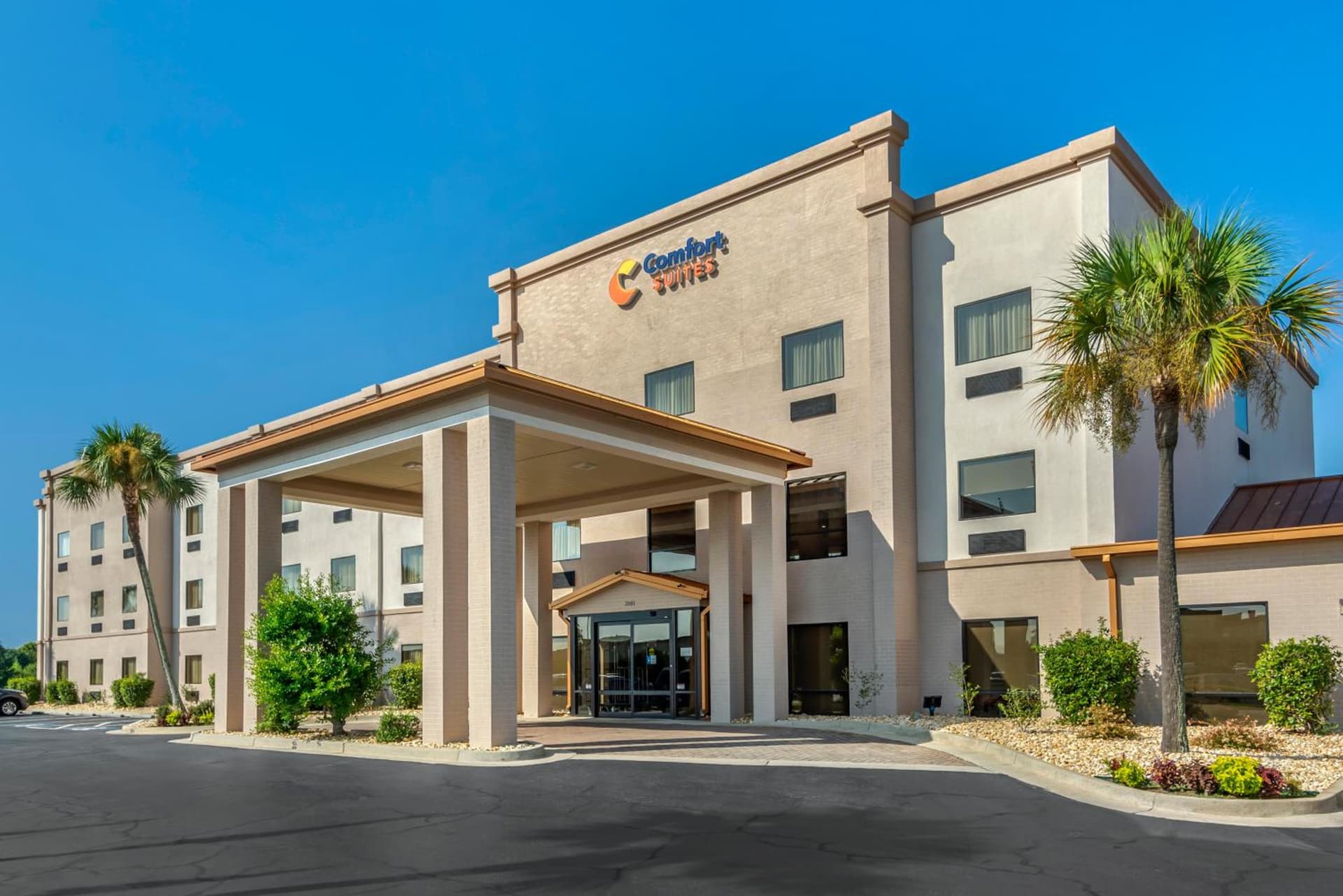 Comfort Suites near Robins Air Force Base gallery photo in Warner Robins, GA — image 55