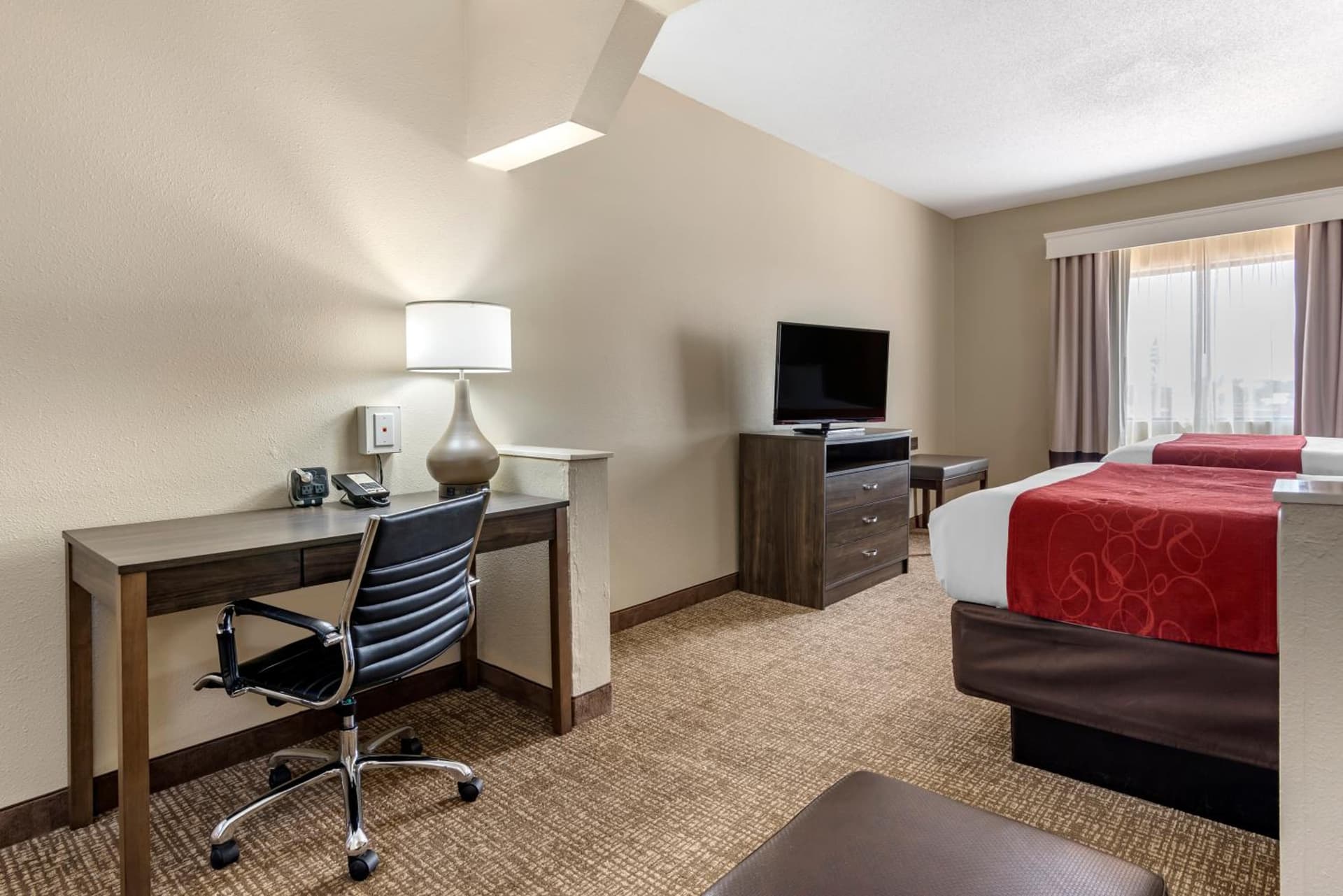 Comfort Suites near Robins Air Force Base gallery photo in Warner Robins, GA — image 18