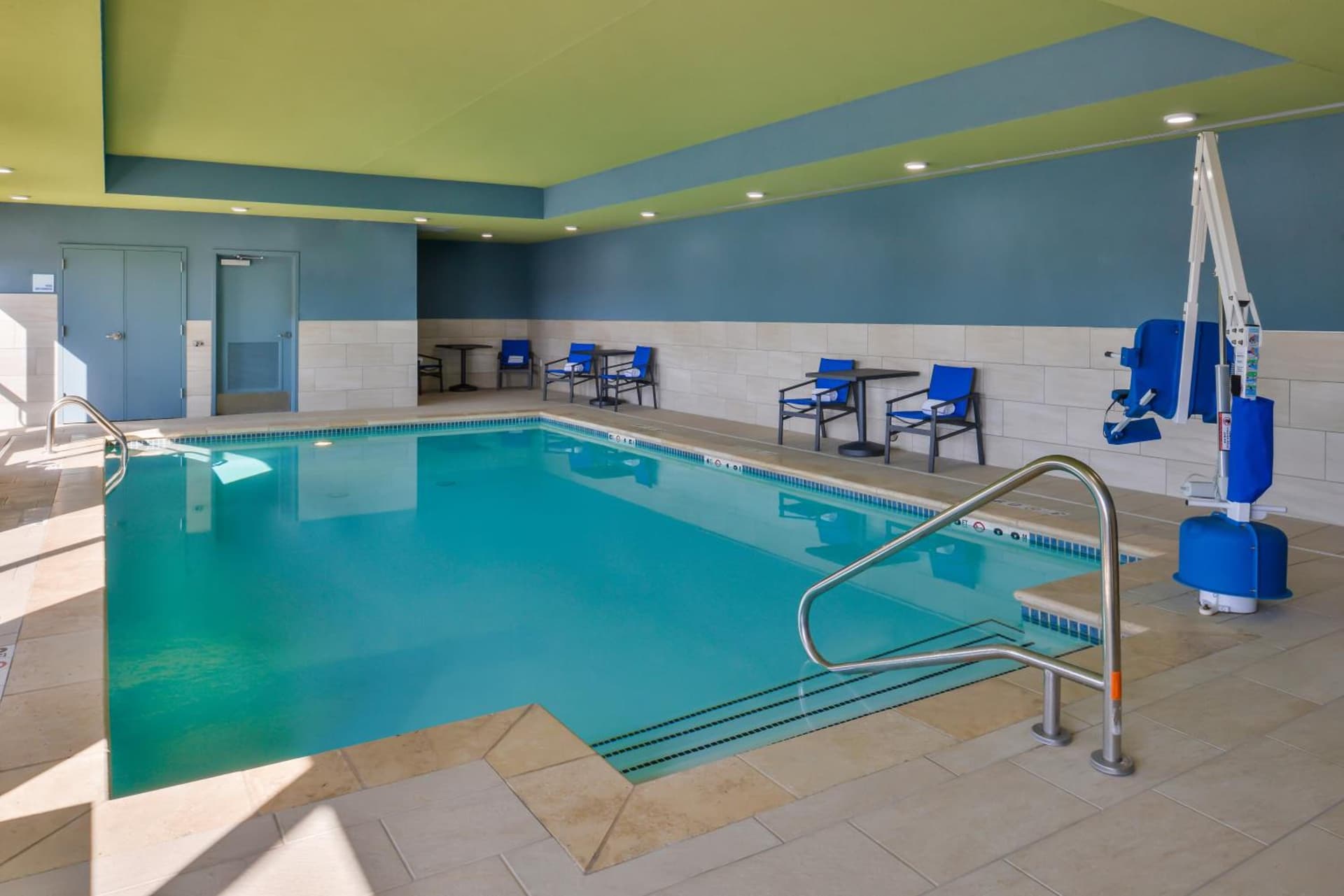Holiday Inn Express & Suites - Kansas City - Lee's Summit by IHG gallery photo in Lees Summit, MO — image 8