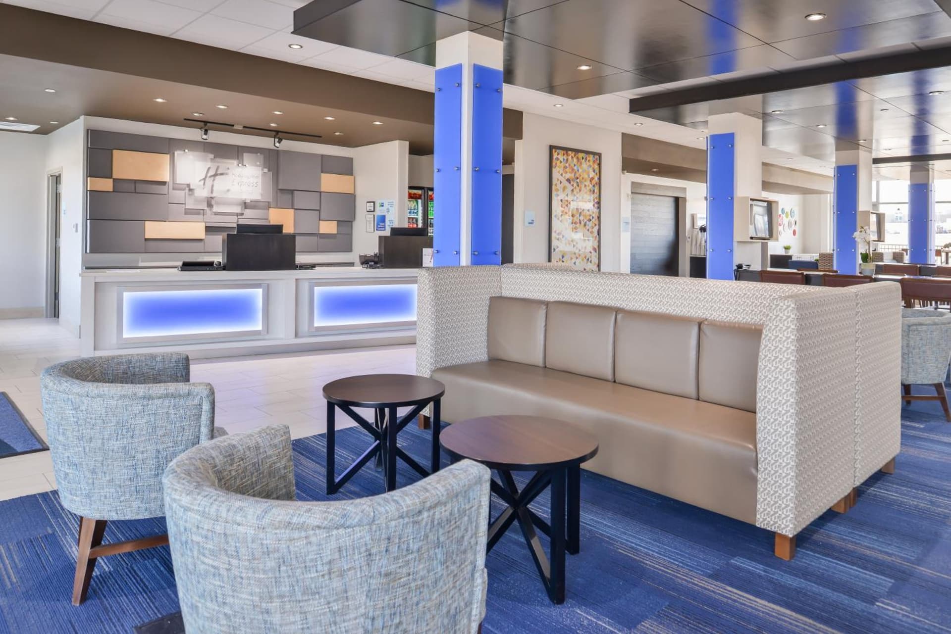 Holiday Inn Express & Suites - Kansas City - Lee's Summit by IHG gallery photo in Lees Summit, MO — image 18
