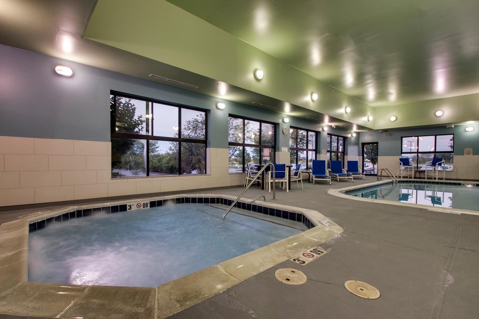 Holiday Inn Express Hotel & Suites Morris by IHG gallery photo in Morris, IL — image 18