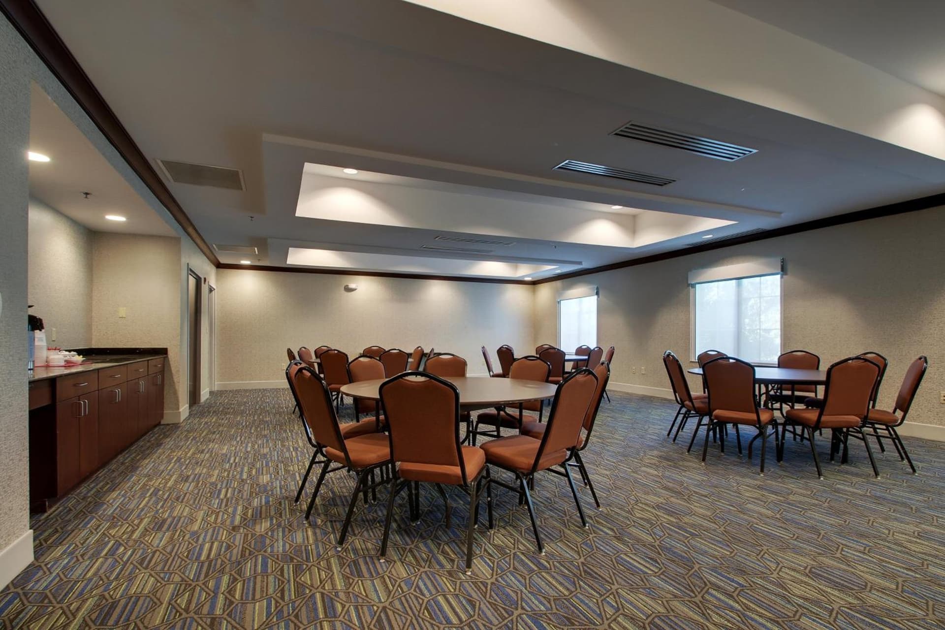 Holiday Inn Express Hotel & Suites Middleboro Raynham by IHG gallery photo in Middleboro, MA — image 4