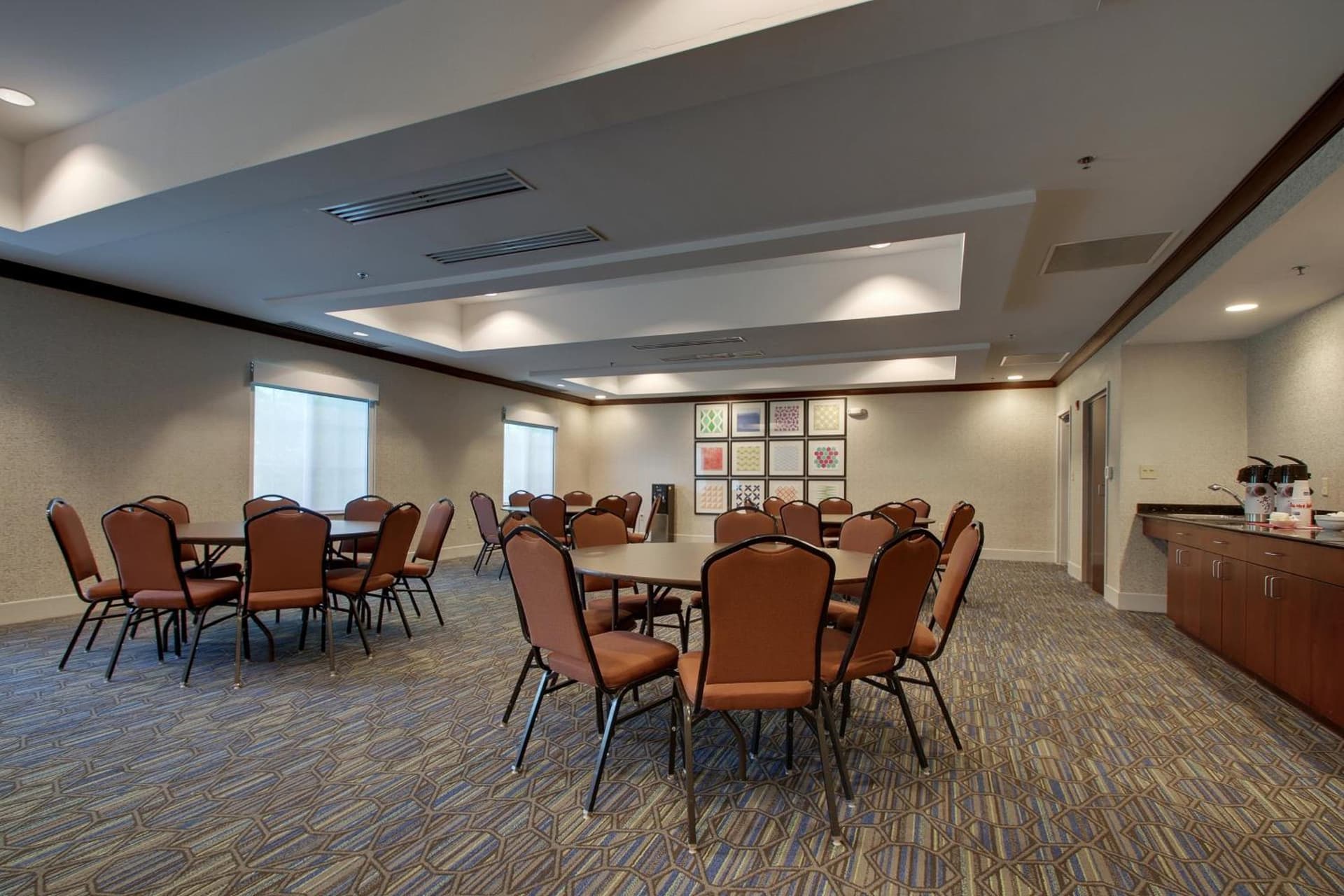 Holiday Inn Express Hotel & Suites Middleboro Raynham by IHG gallery photo in Middleboro, MA — image 7