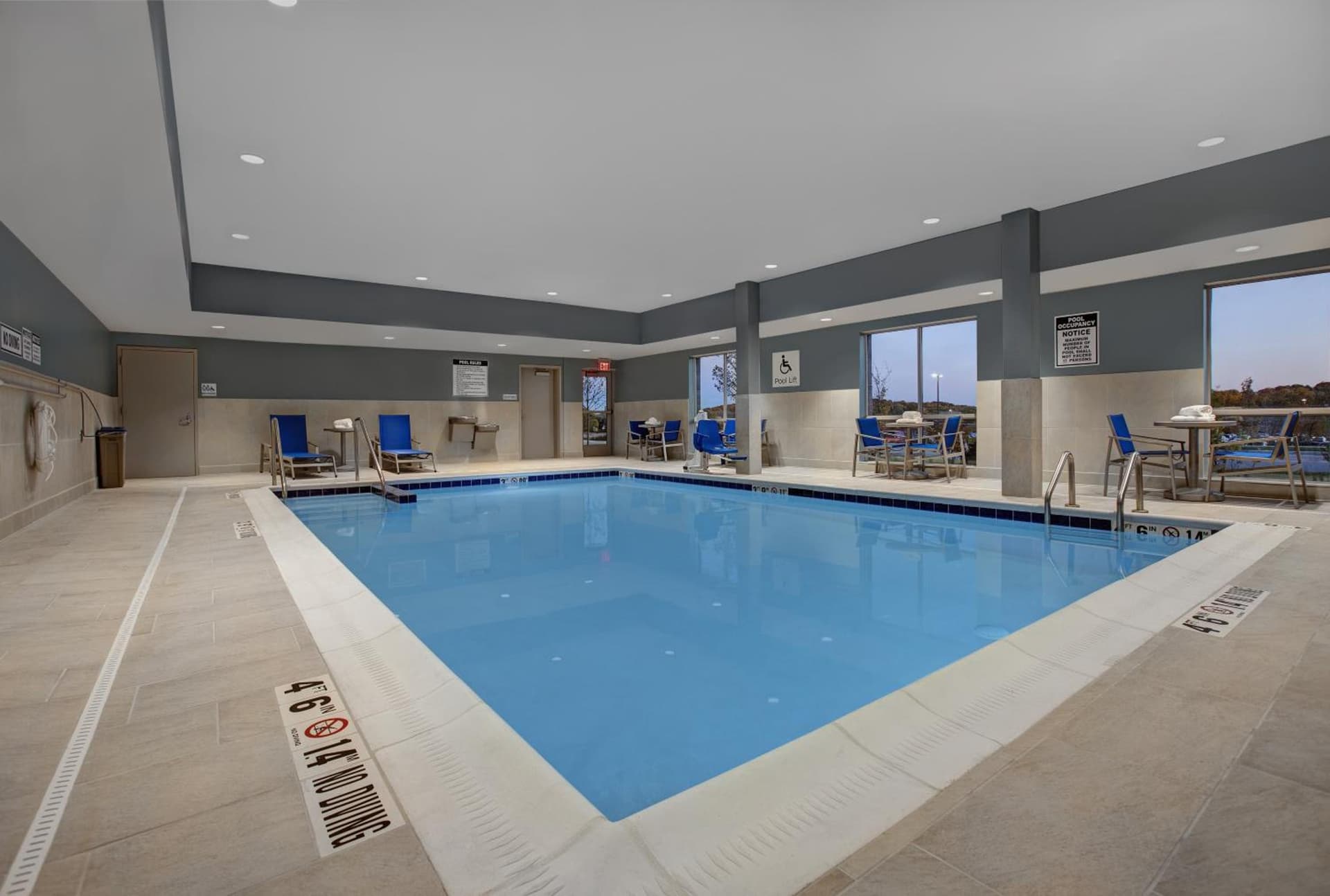 Holiday Inn Express & Suites - Milwaukee - Brookfield by IHG gallery photo in Brookfield, WI — image 4
