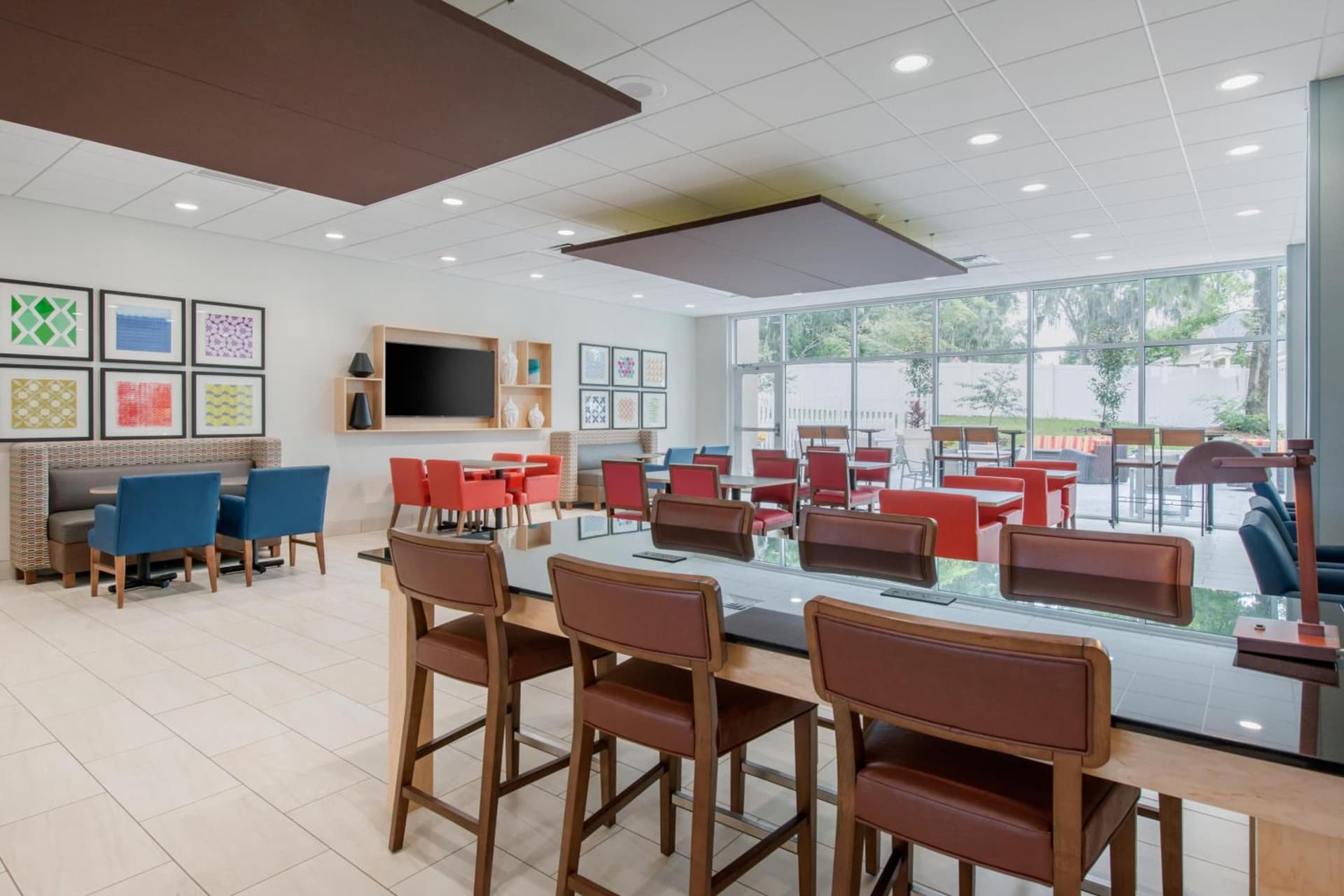 Holiday Inn Express & Suites Alachua - Gainesville Area by IHG gallery photo in Alachua, FL — image 66