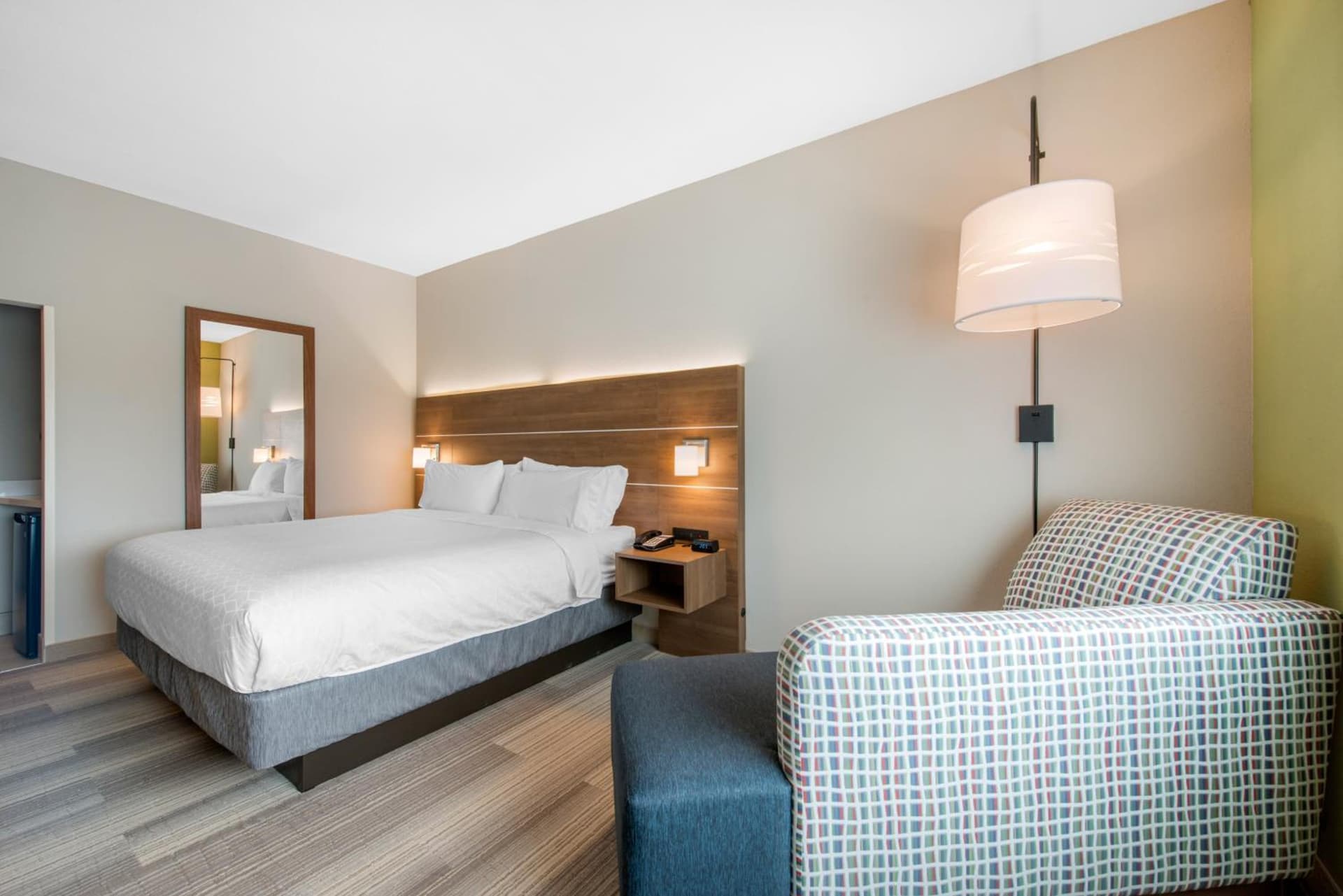 Holiday Inn Express & Suites Alachua - Gainesville Area by IHG gallery photo in Alachua, FL — image 71