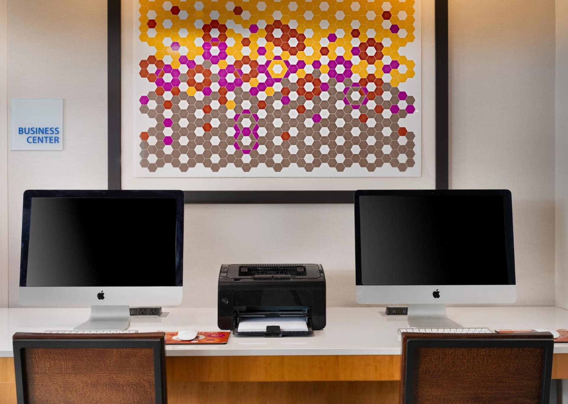 Holiday Inn Express Hotel & Suites Olive Branch by IHG interior in Olive Branch, MS — gallery photo 2