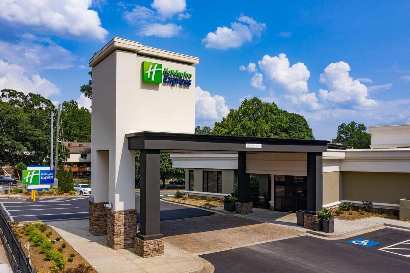 Holiday Inn Express Athens - University Area by IHG interior in Athens, GA — gallery photo 2