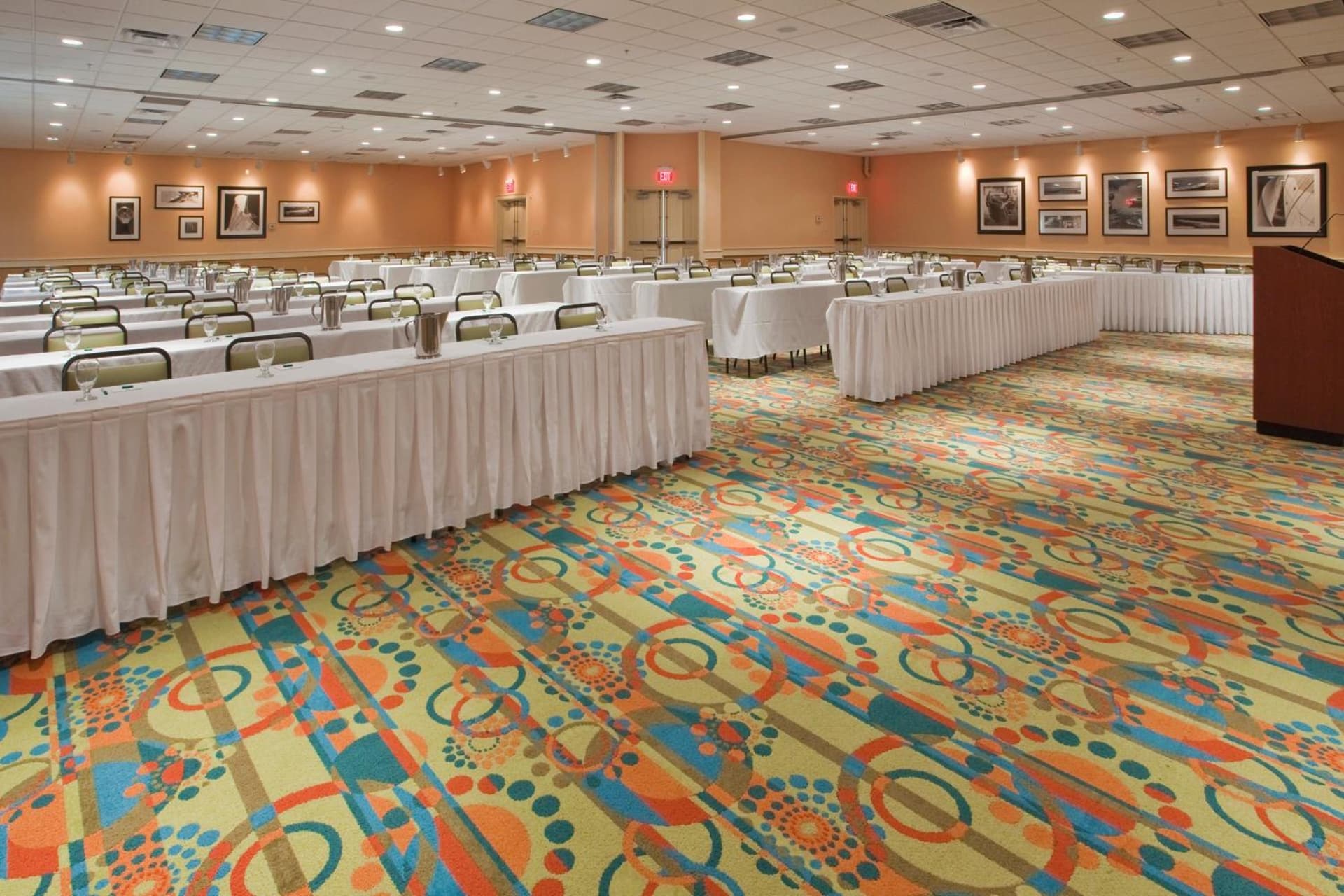 Holiday Inn & Suites Virginia Beach - North Beach by IHG gallery photo in Virginia Beach, VA — image 40