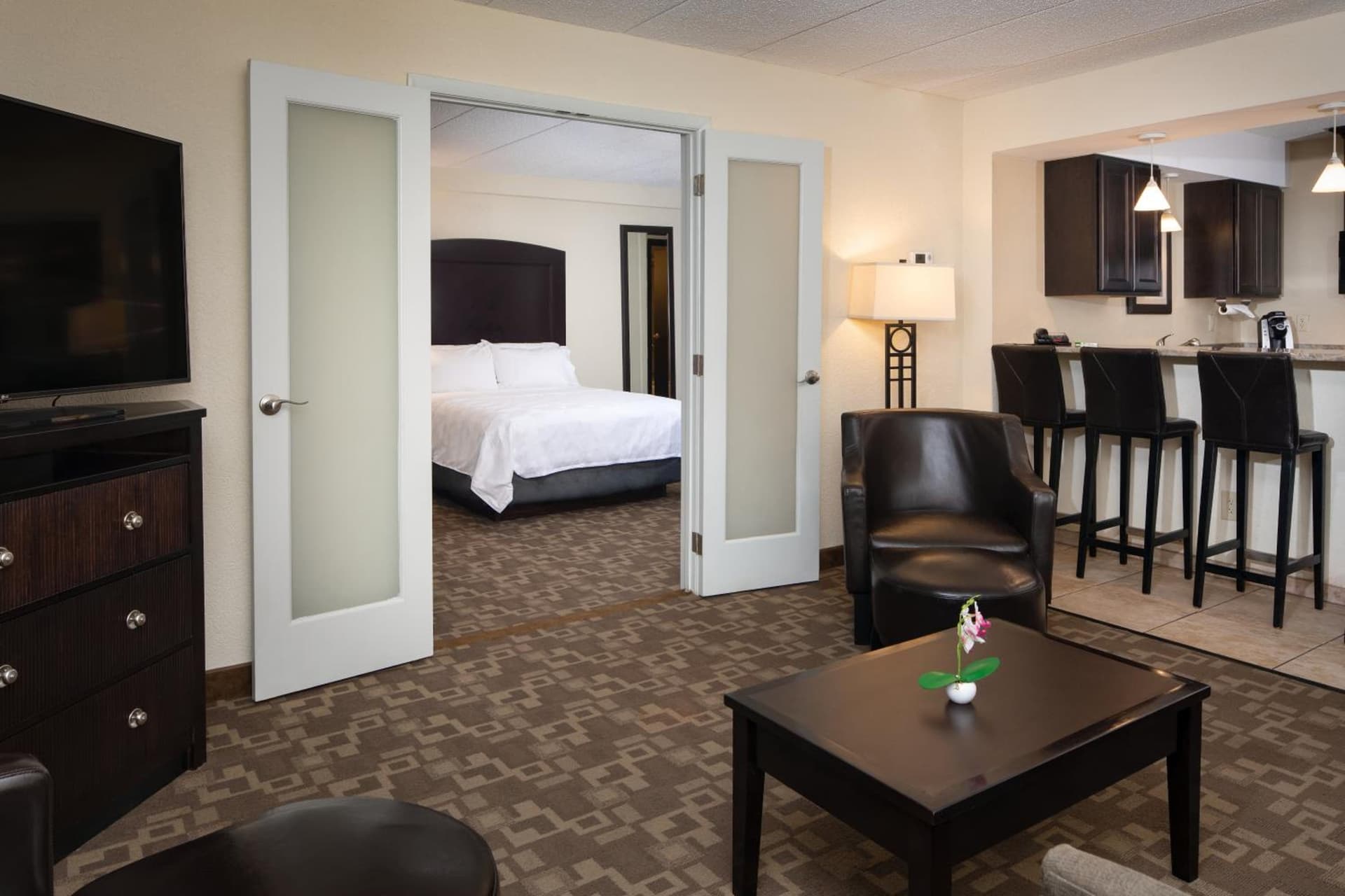 Holiday Inn and Suites Charleston West by IHG interior in Charleston, WV — gallery photo 2