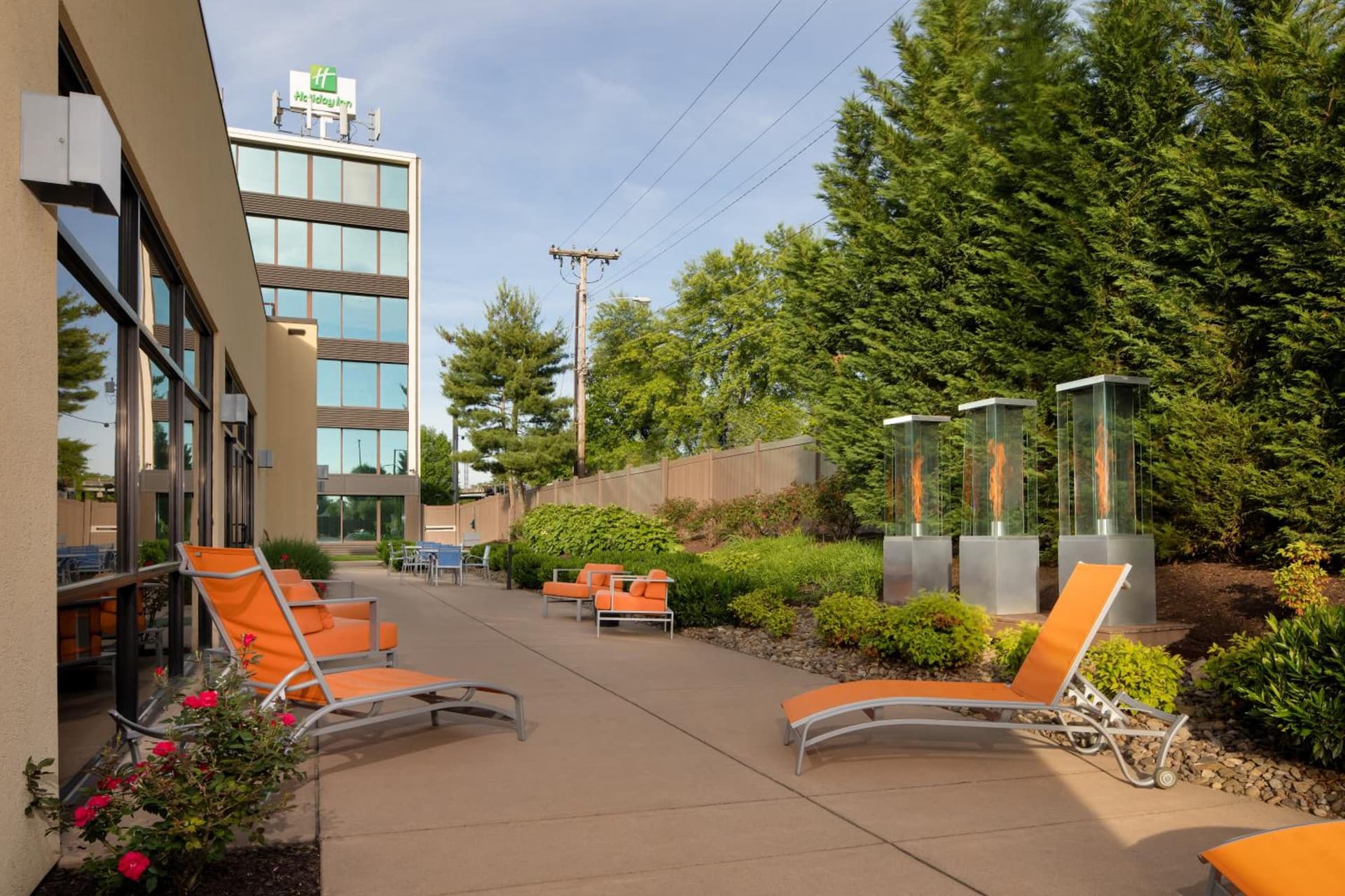 Holiday Inn and Suites Charleston West by IHG gallery photo in Charleston, WV — image 13