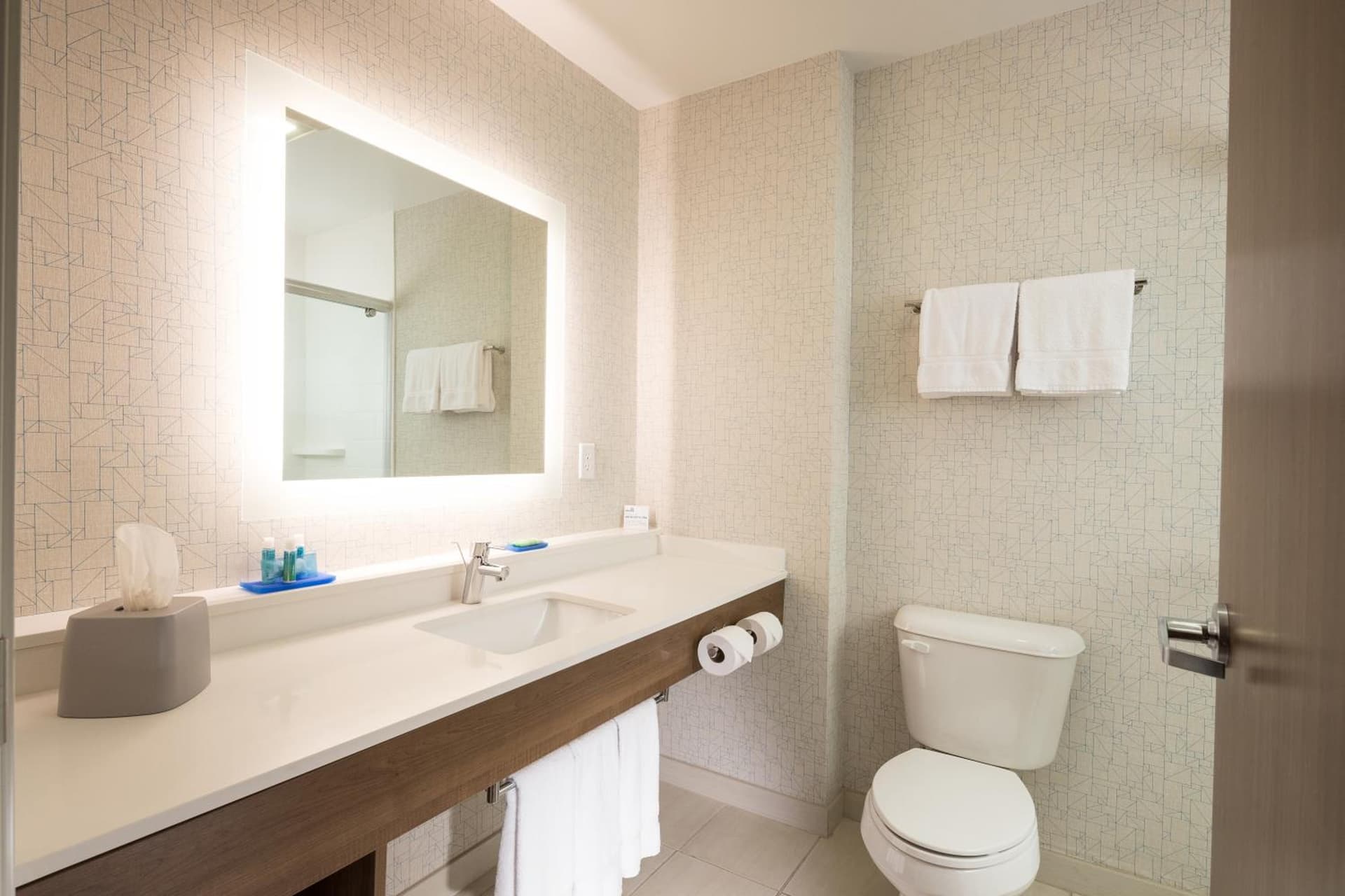 Holiday Inn Express & Suites La Porte by IHG gallery photo in LaPorte, IN — image 24