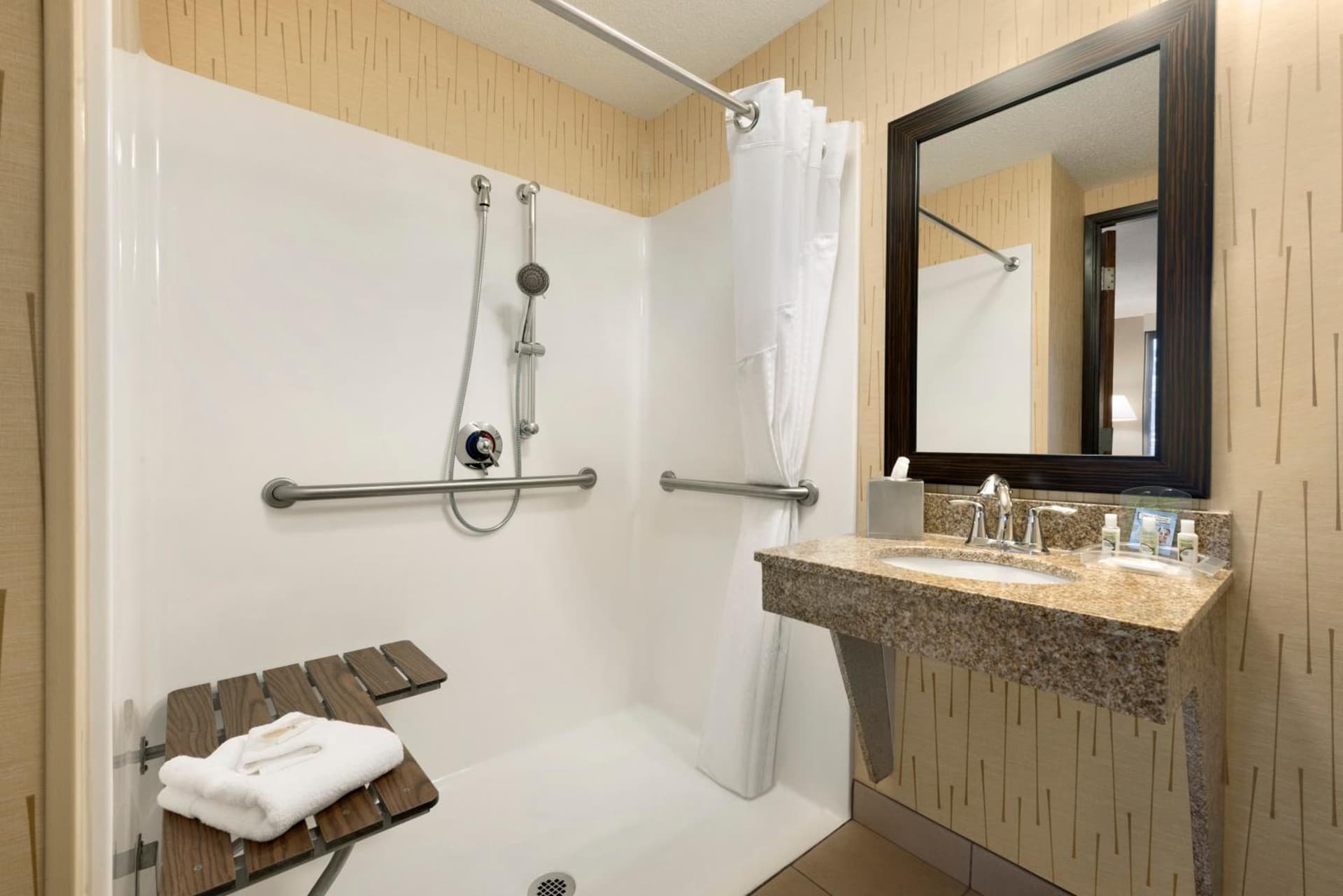 Holiday Inn & Suites Duluth-Downtown by IHG gallery photo in Duluth, MN — image 38