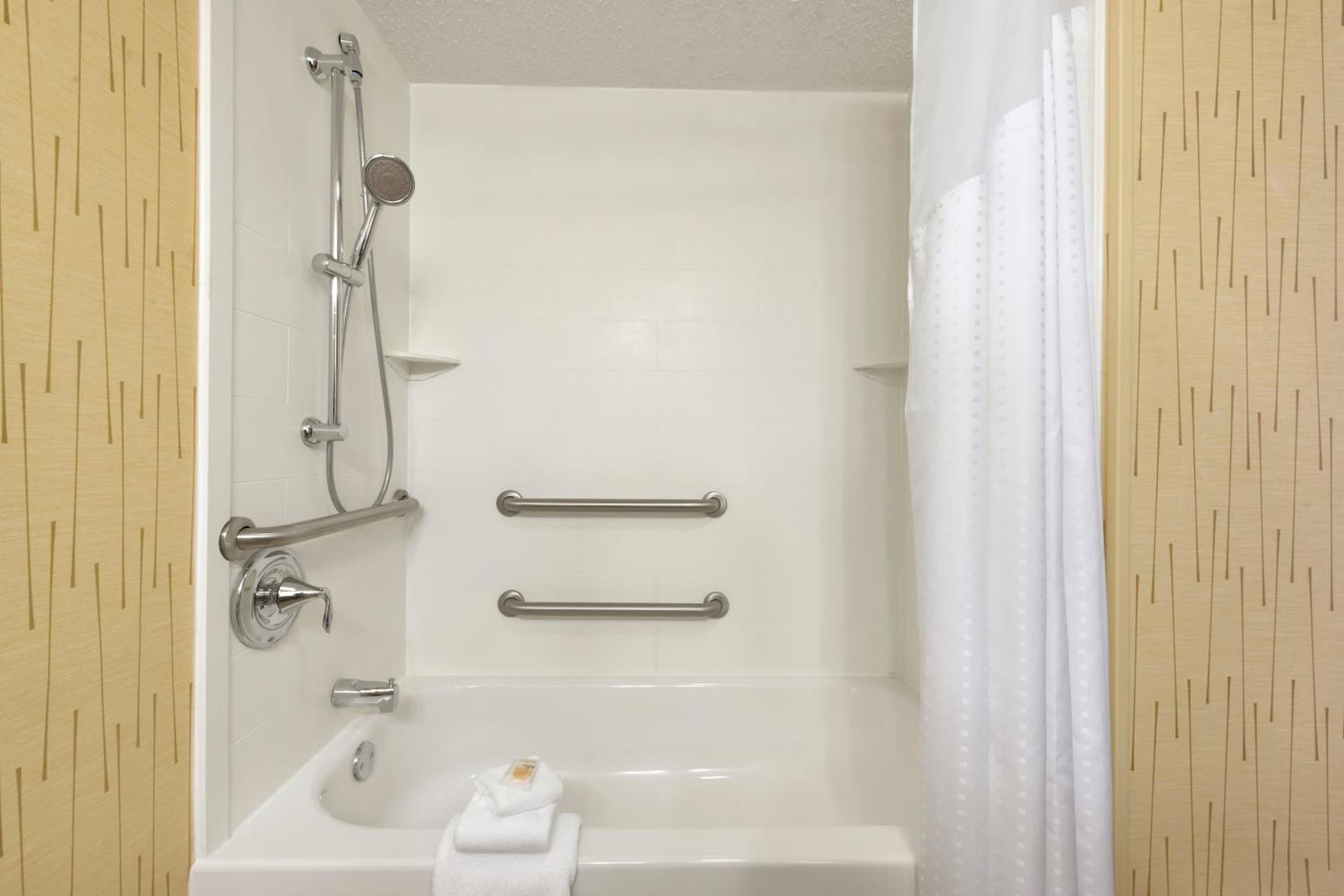 Holiday Inn & Suites Duluth-Downtown by IHG gallery photo in Duluth, MN — image 36