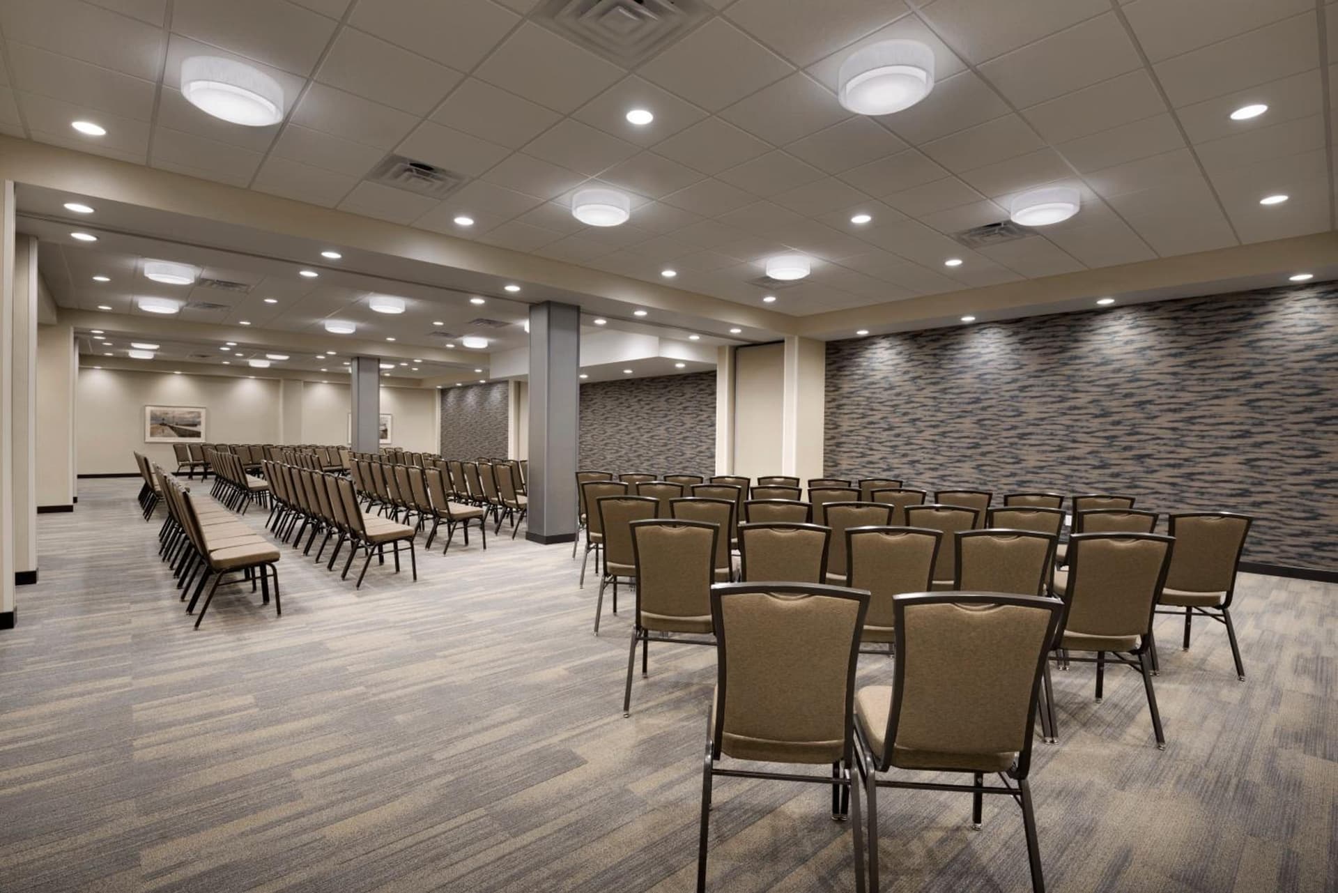 Holiday Inn & Suites Duluth-Downtown by IHG gallery photo in Duluth, MN — image 44