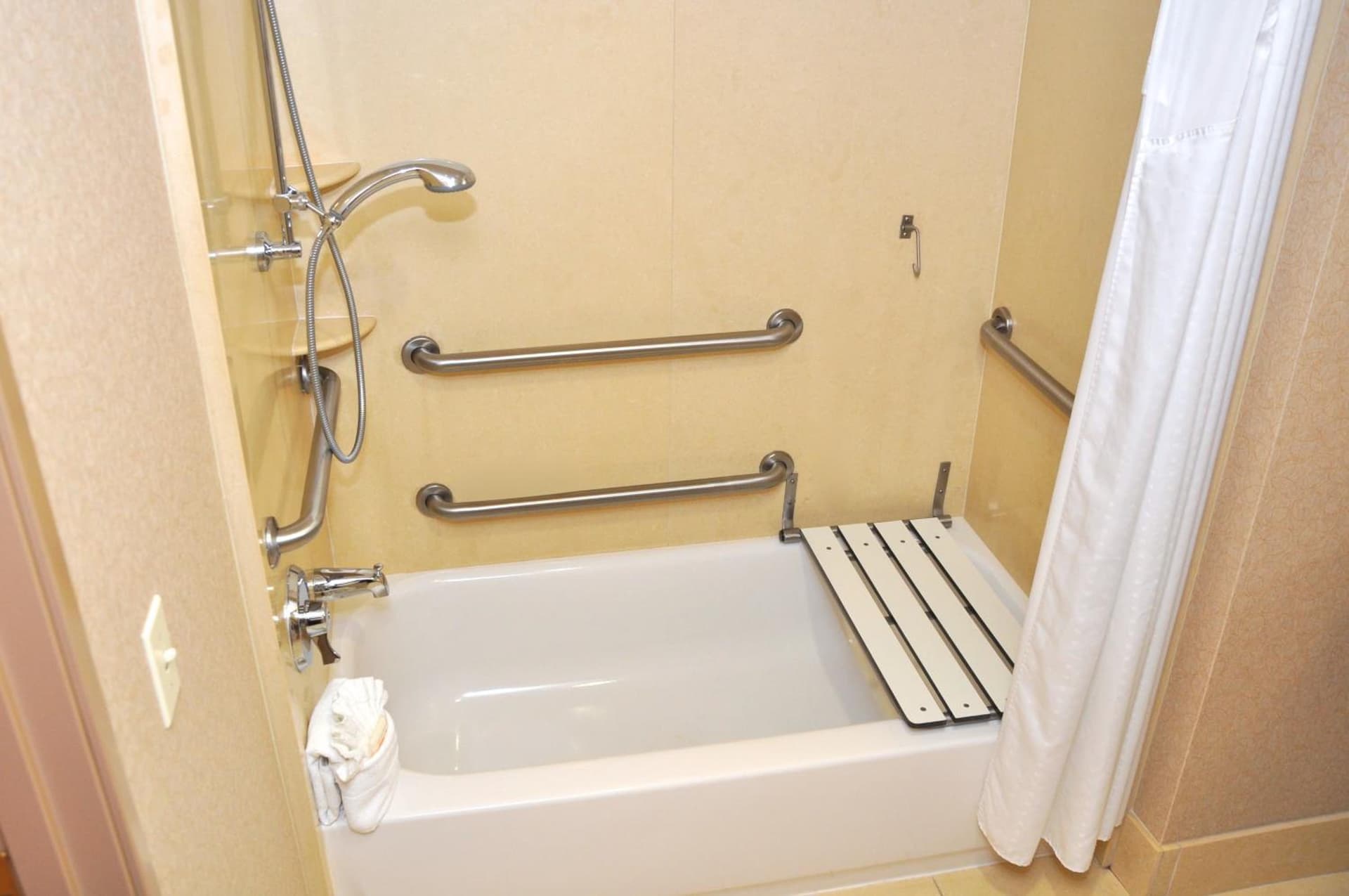 Holiday Inn & Suites Oakland - Airport by IHG gallery photo in Oakland, CA — image 64