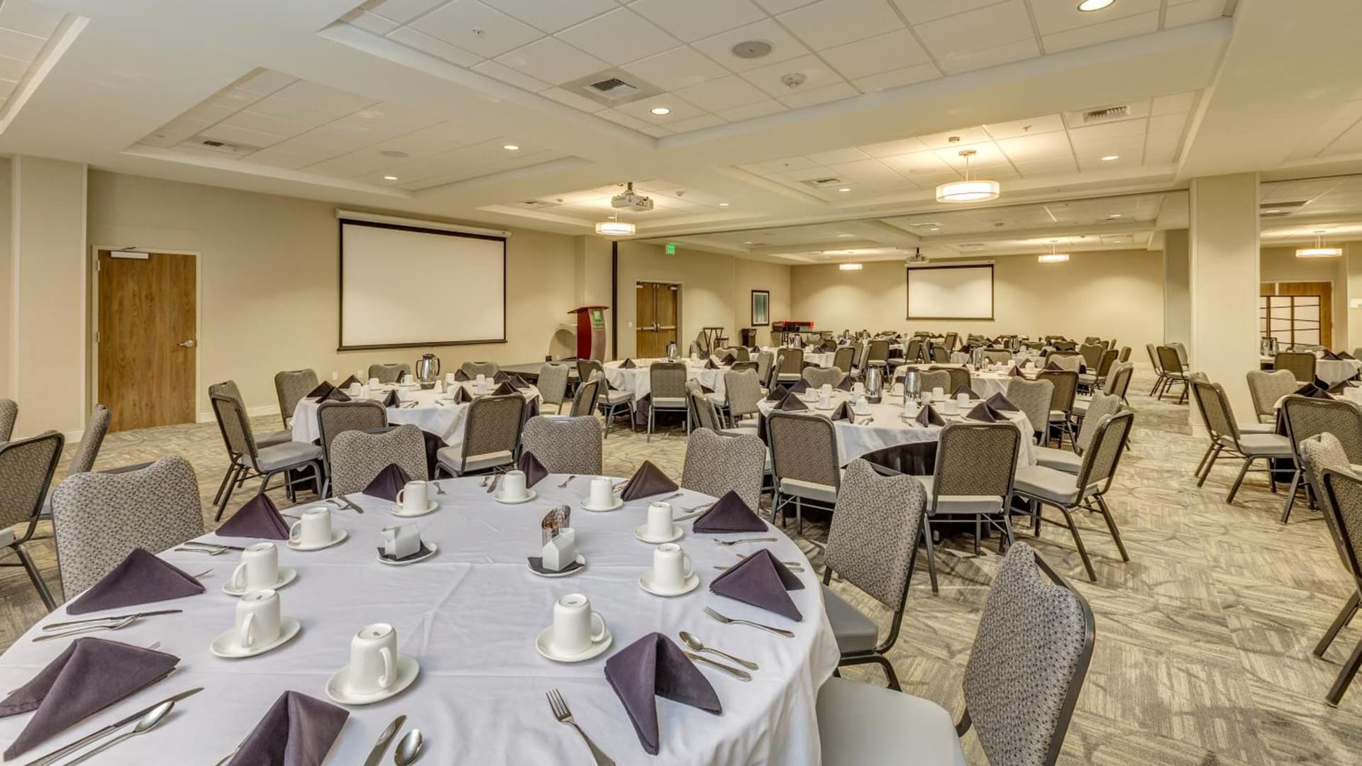Holiday Inn & Suites Bellingham by IHG gallery photo in Bellingham, WA — image 103