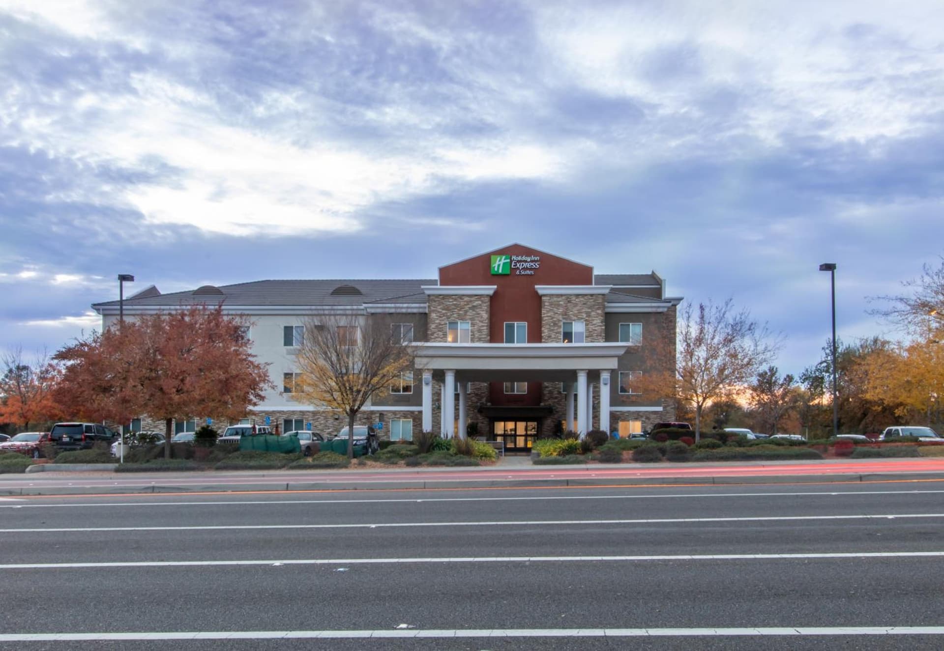 Holiday Inn Express Hotel & Suites Roseville - Galleria Area by IHG featured exterior or lobby in Roseville, CA — similar hotel