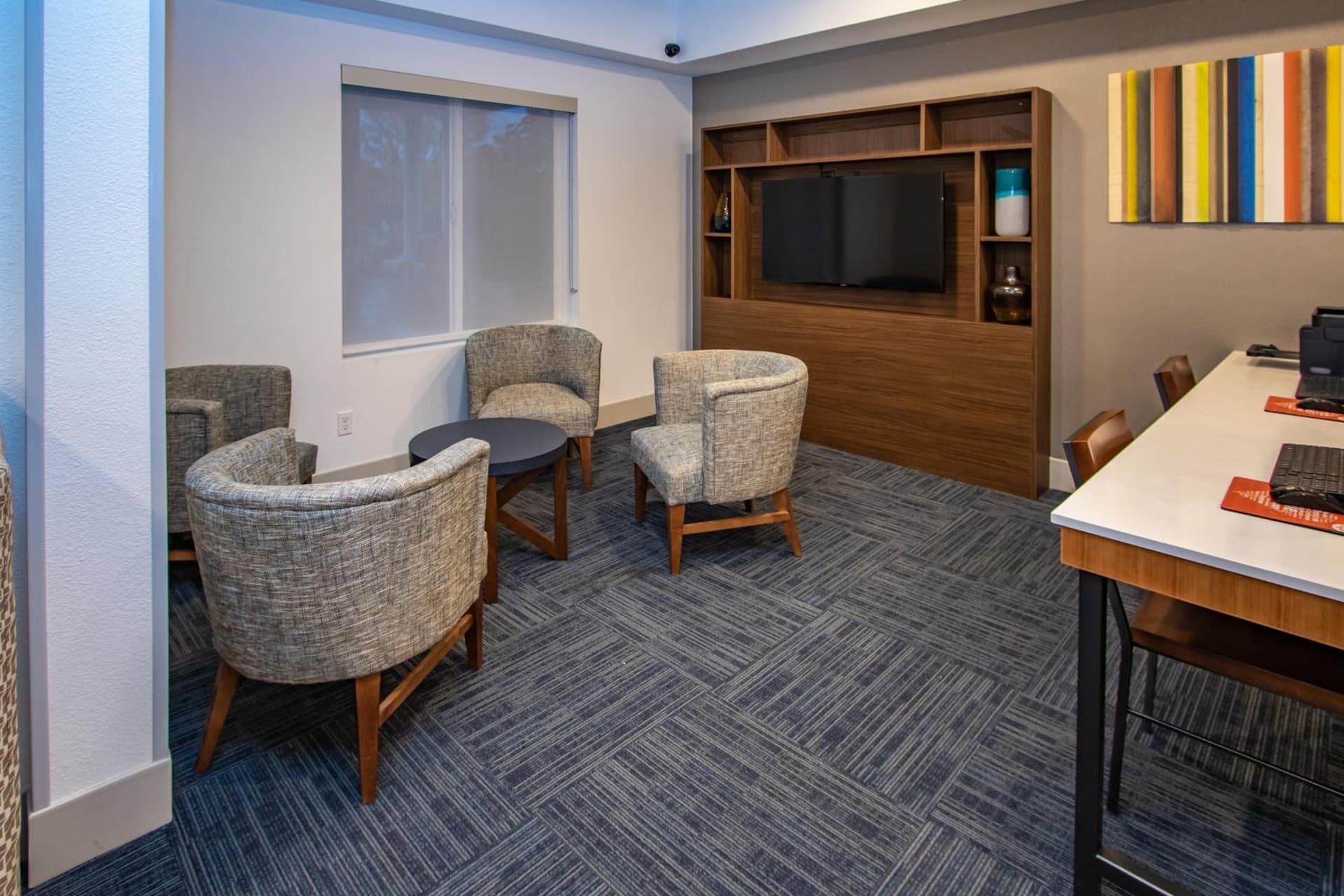 Holiday Inn Express Hotel & Suites Roseville - Galleria Area by IHG gallery photo in Roseville, CA — image 49
