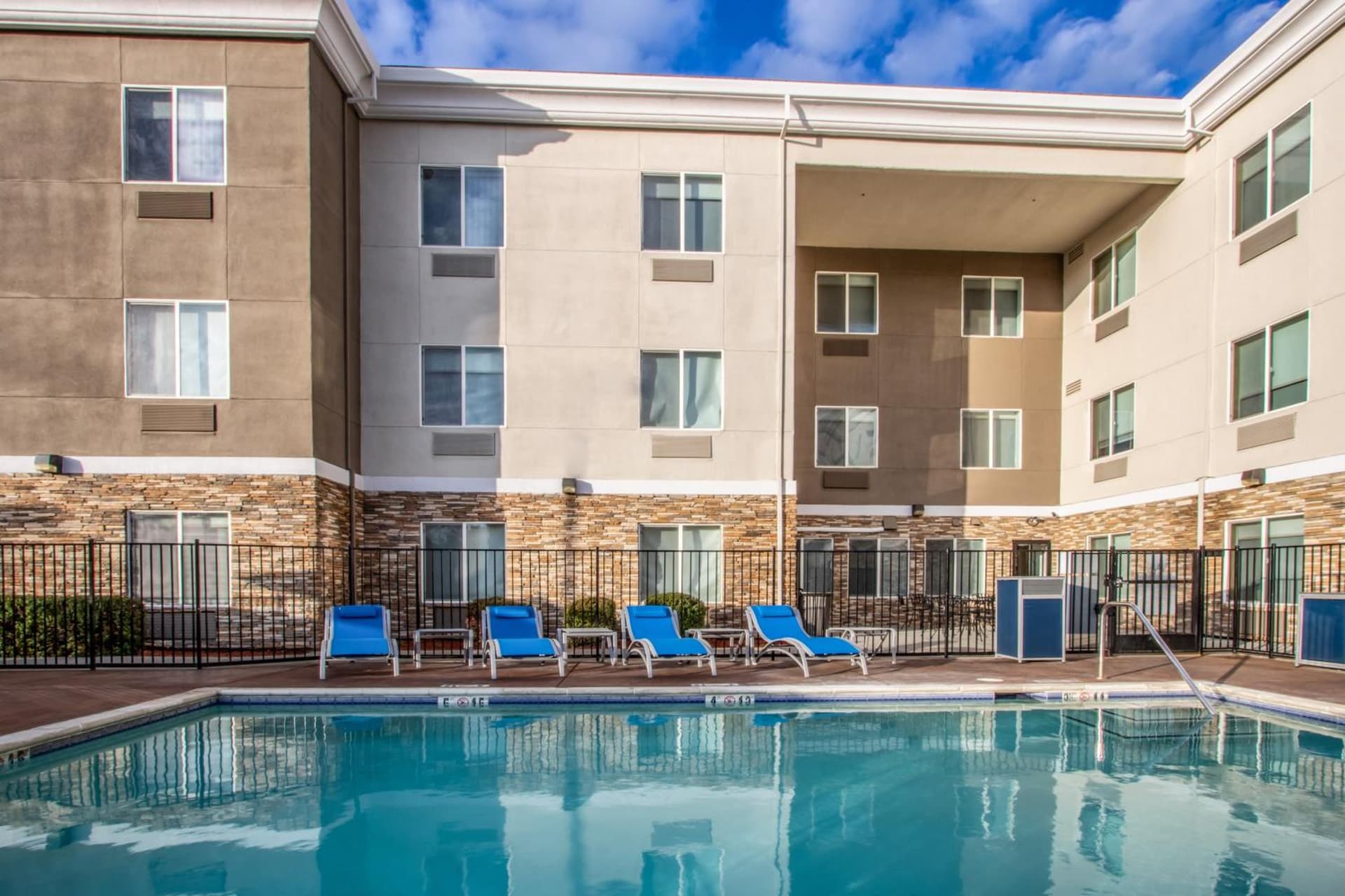 Holiday Inn Express Hotel & Suites Roseville - Galleria Area by IHG gallery photo in Roseville, CA — image 108